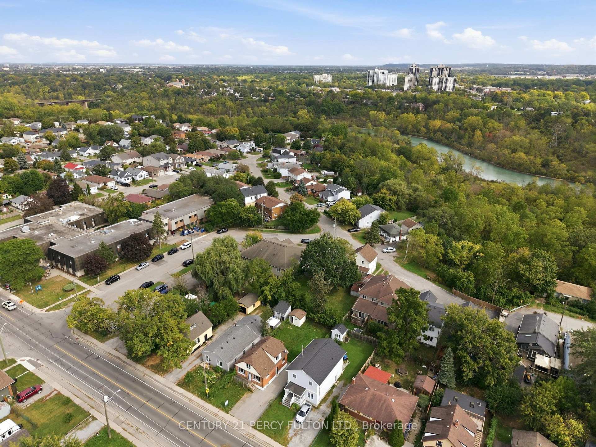 Photo 6 of 119 Pelham Road, St. Catharines, Western Hill — HOMEH