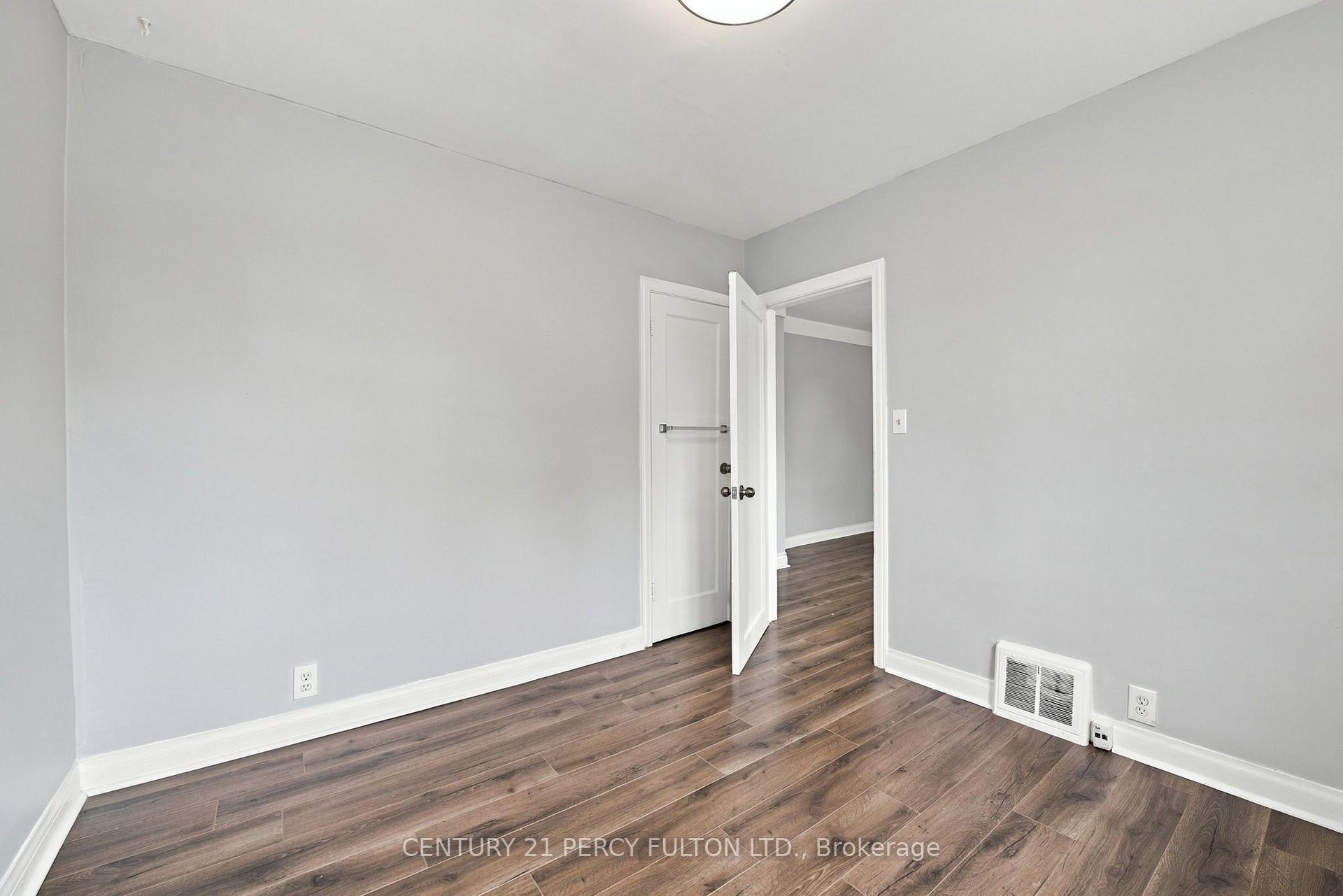 Photo 11 of 119 Pelham Road, St. Catharines, Western Hill — HOMEH