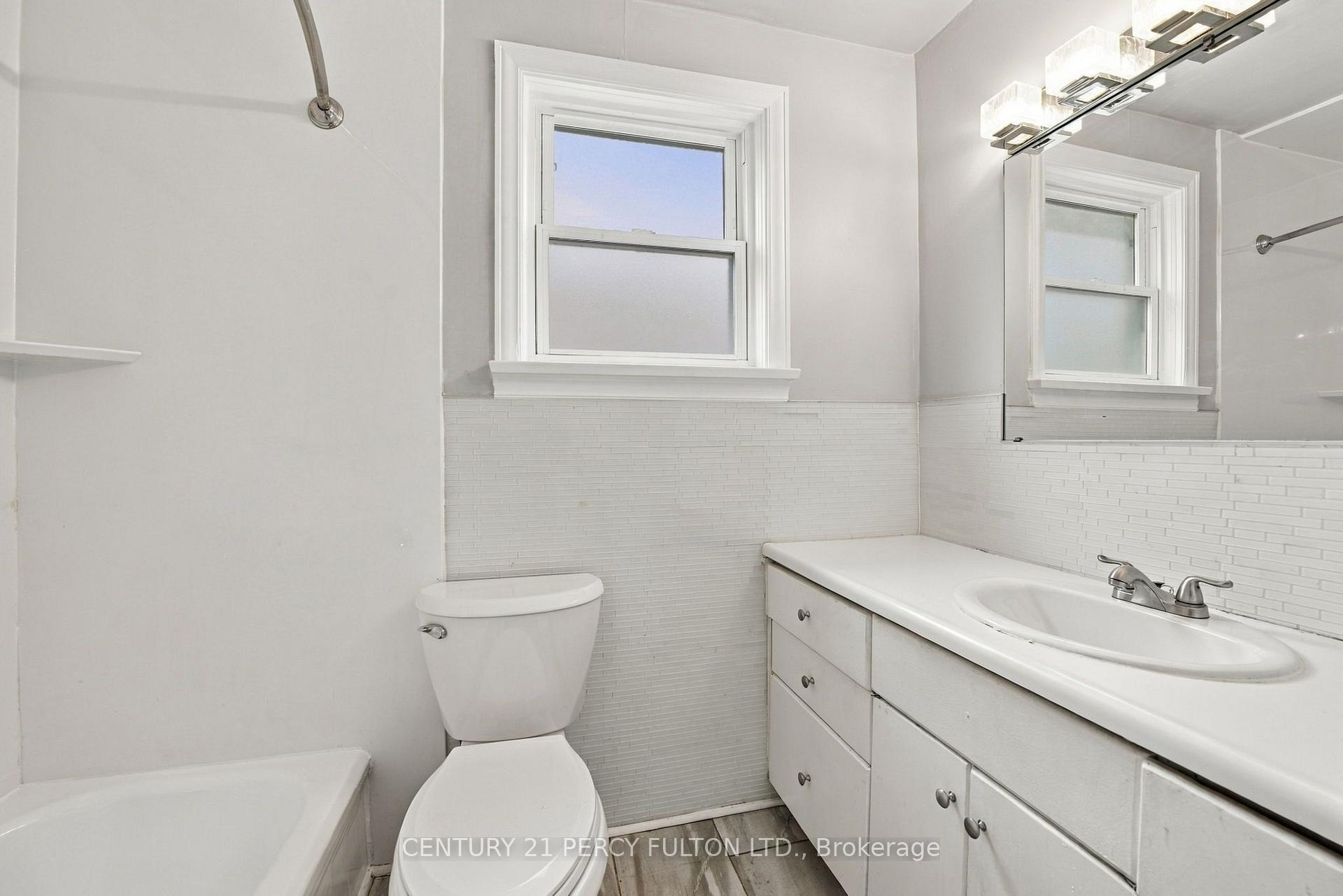 Photo 12 of 119 Pelham Road, St. Catharines, Western Hill — HOMEH