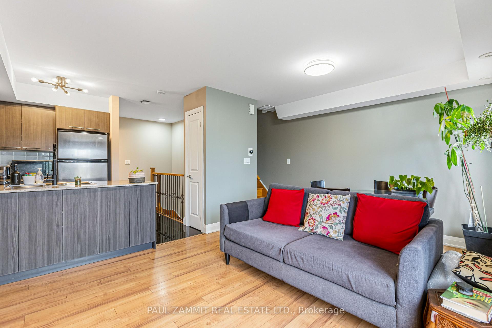 Photo 8 of Unit 217, 320 John Street, Markham, Aileen-Willowbrook — HOMEH