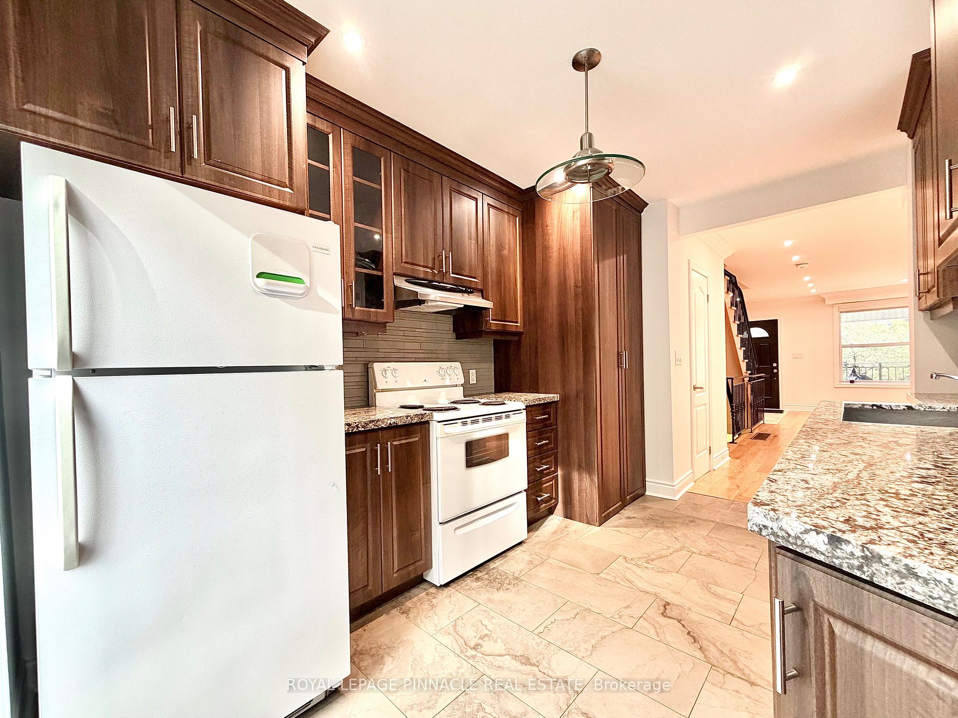 Photo 5 of Unit Main, 148 Campbell Avenue, Toronto, Dovercourt-Wallace Emerson-Junction — HOMEH