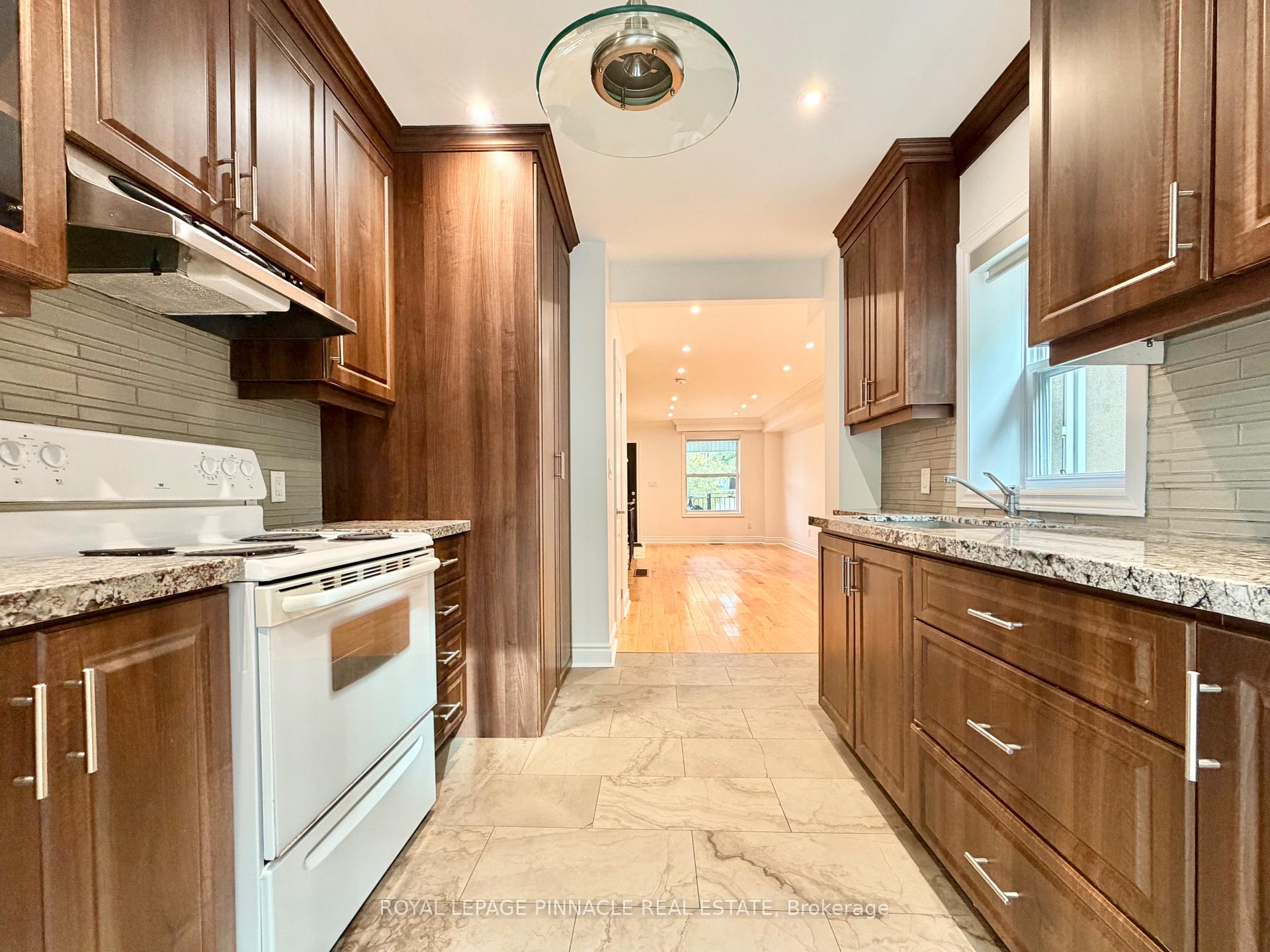 Photo 6 of Unit Main, 148 Campbell Avenue, Toronto, Dovercourt-Wallace Emerson-Junction — HOMEH