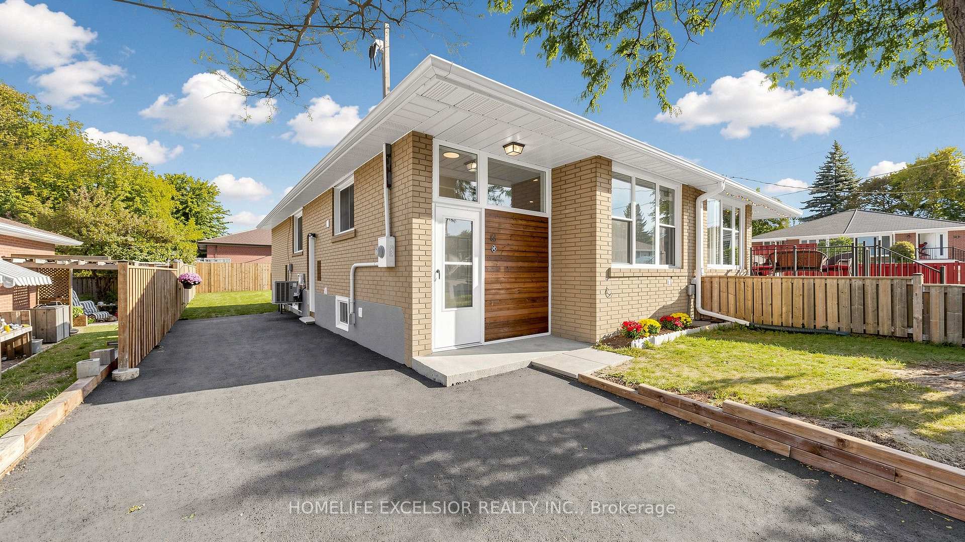 Photo of 86 Newbury Drive