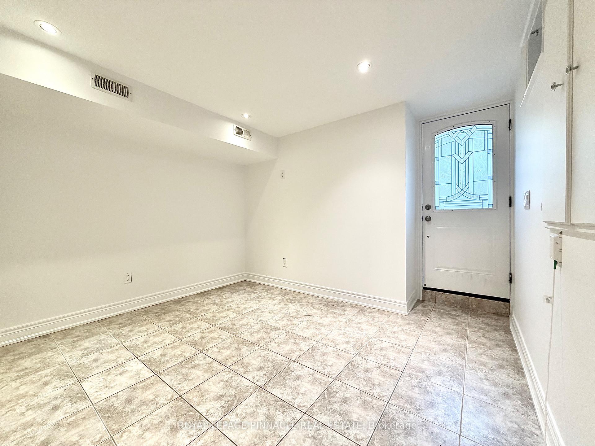 Photo 3 of Unit Lower, 136 Campbell Avenue, Toronto, Dovercourt-Wallace Emerson-Junction — HOMEH