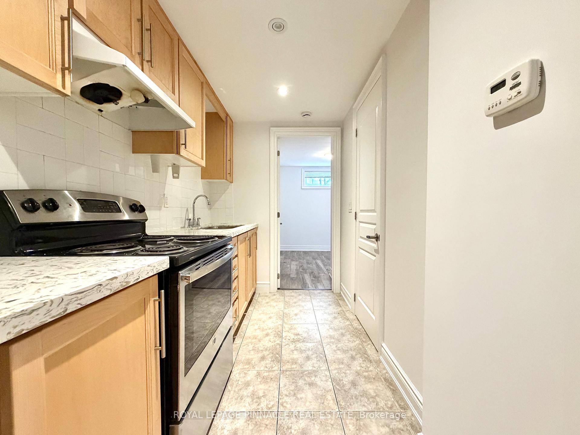 Photo 6 of Unit Lower, 136 Campbell Avenue, Toronto, Dovercourt-Wallace Emerson-Junction — HOMEH