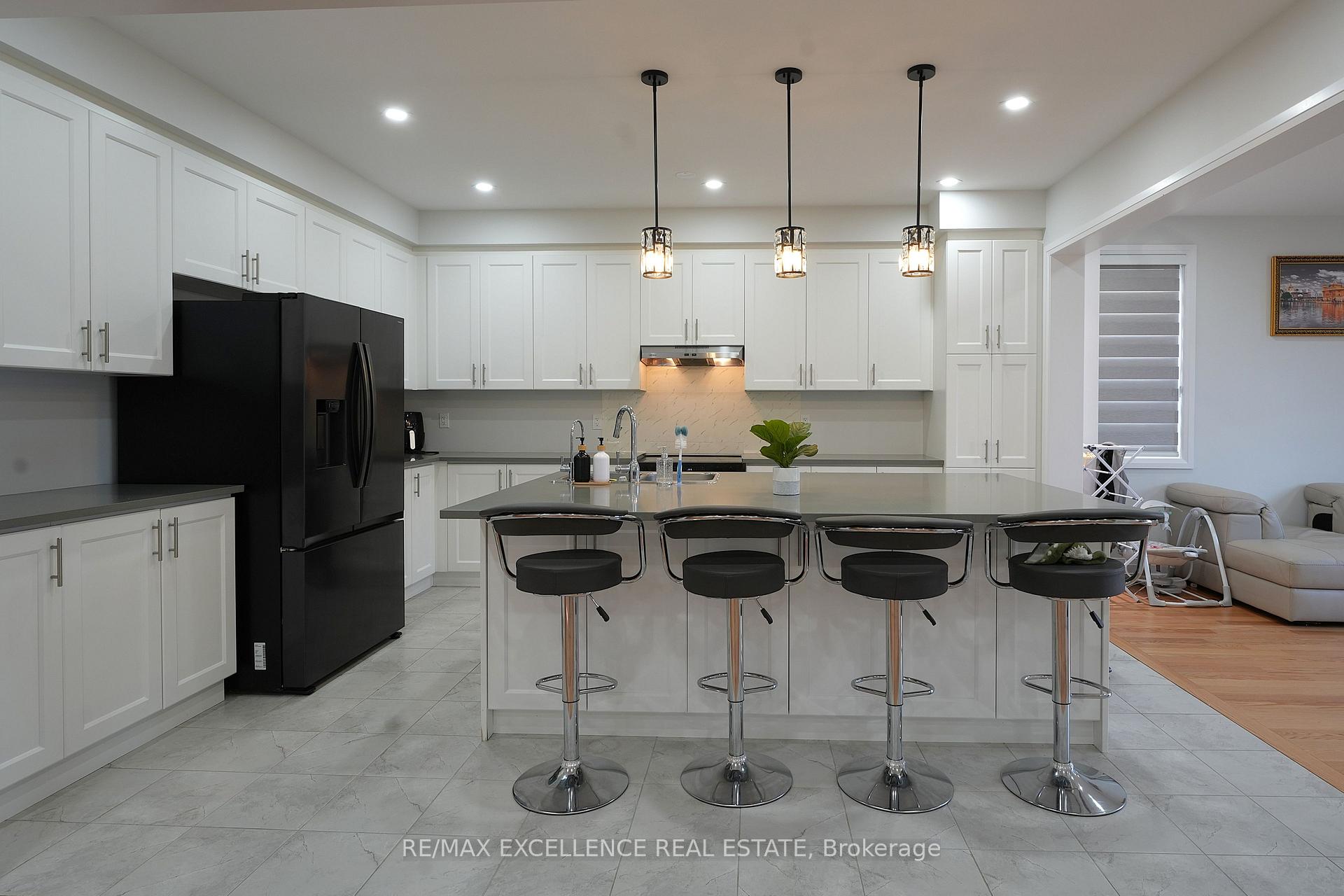 Photo 4 of 851 Queenston Boulevard, Woodstock, Woodstock - North — HOMEH