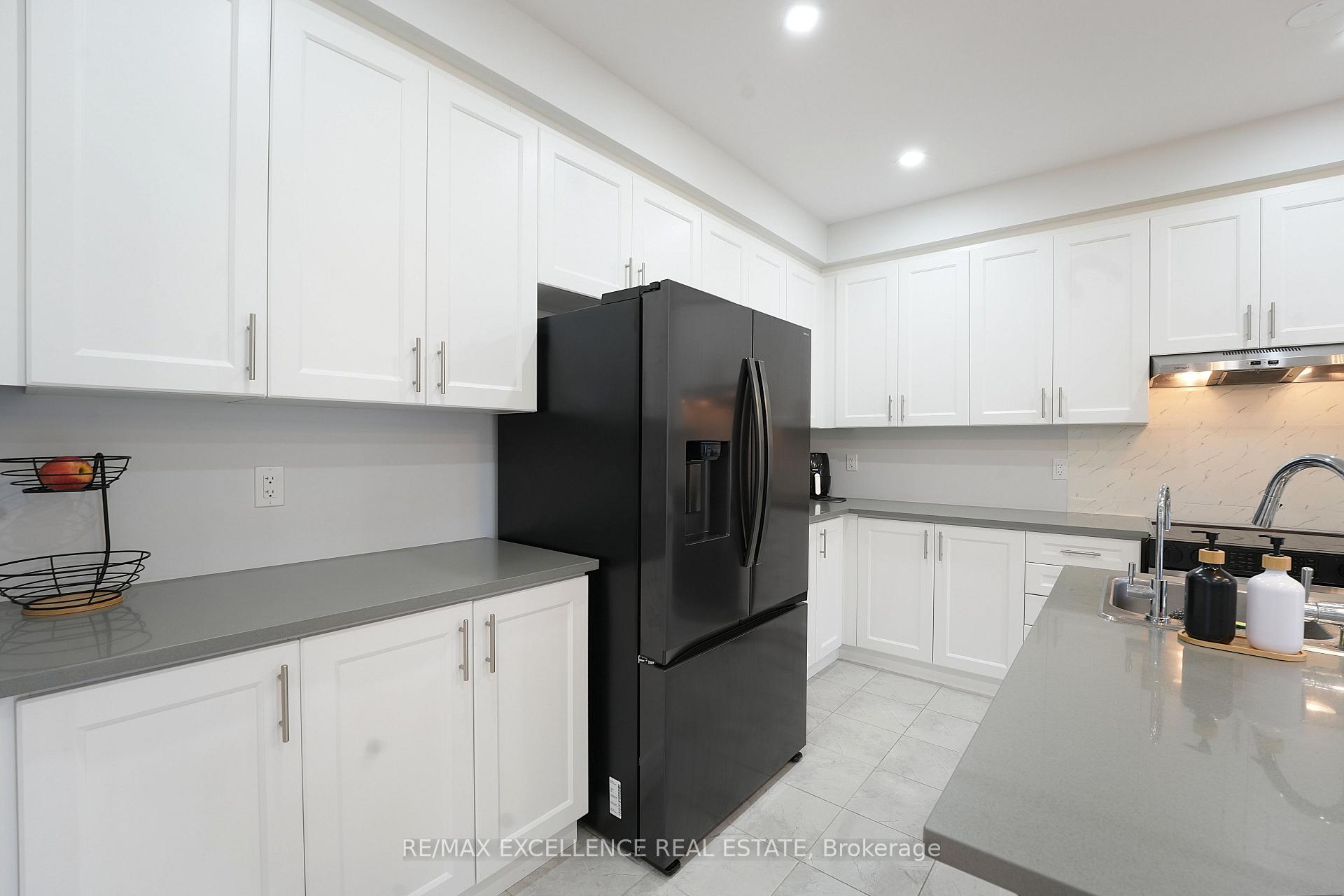 Photo 8 of 851 Queenston Boulevard, Woodstock, Woodstock - North — HOMEH