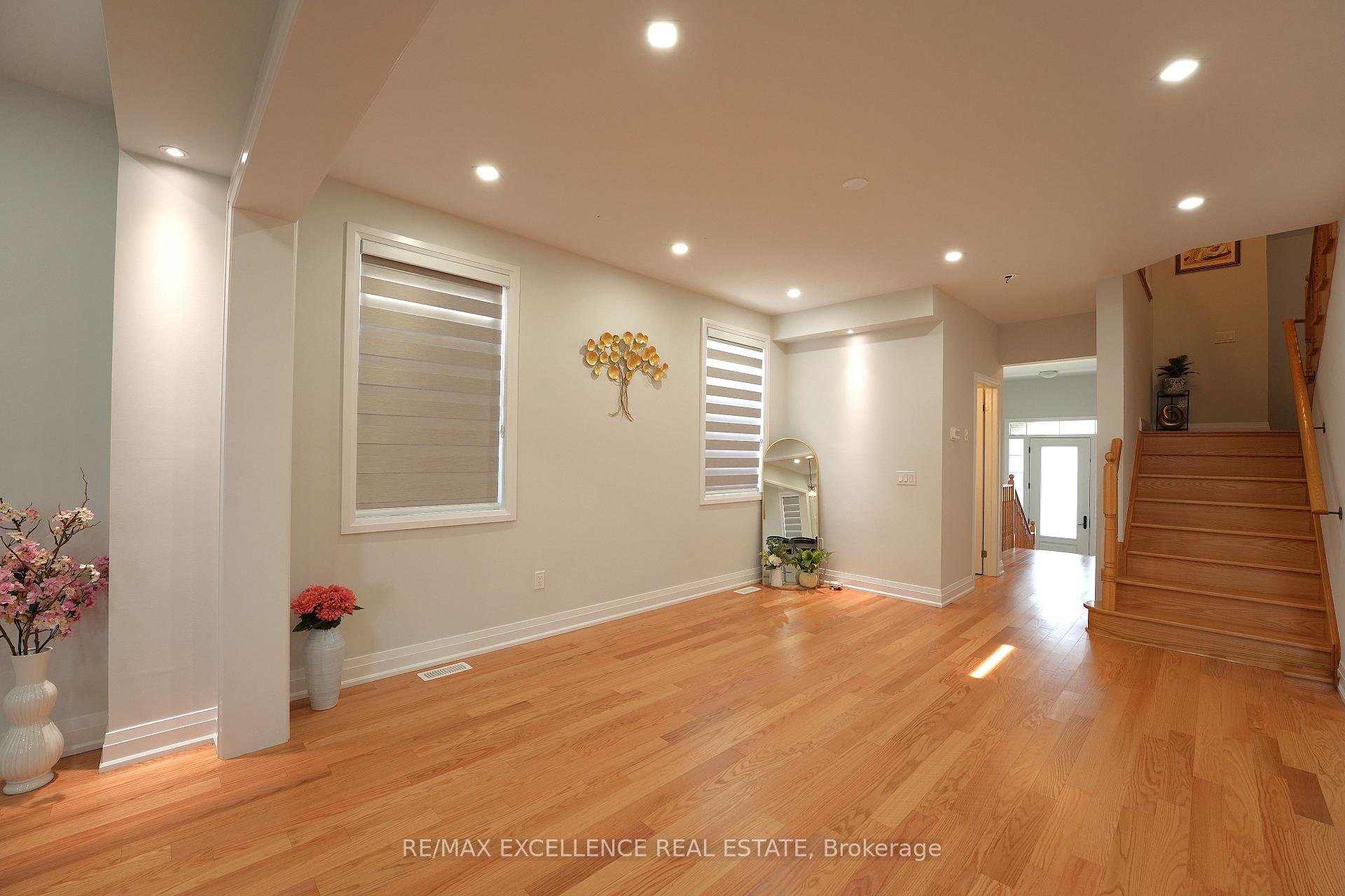 Photo 9 of 851 Queenston Boulevard, Woodstock, Woodstock - North — HOMEH