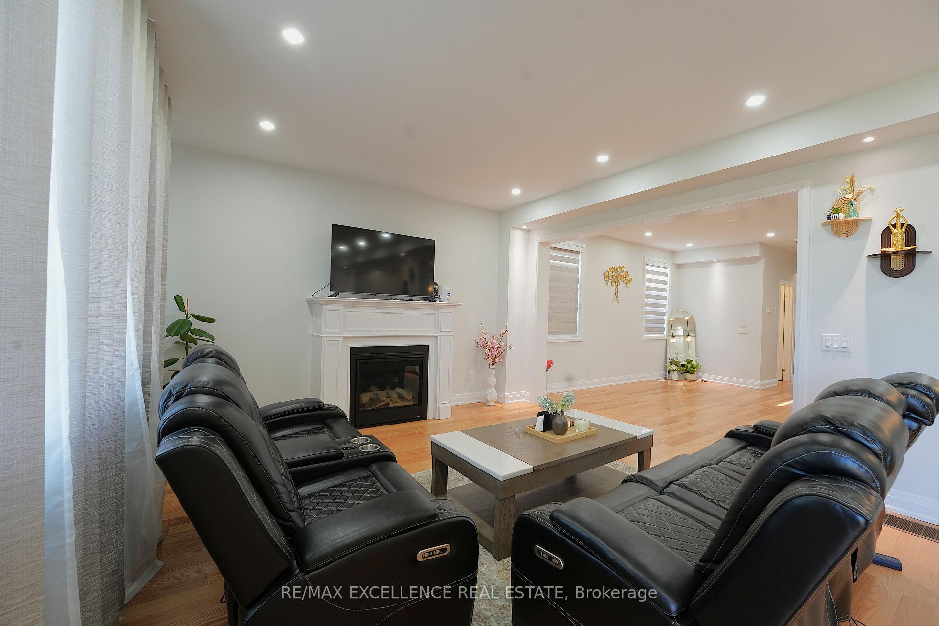 Photo 12 of 851 Queenston Boulevard, Woodstock, Woodstock - North — HOMEH