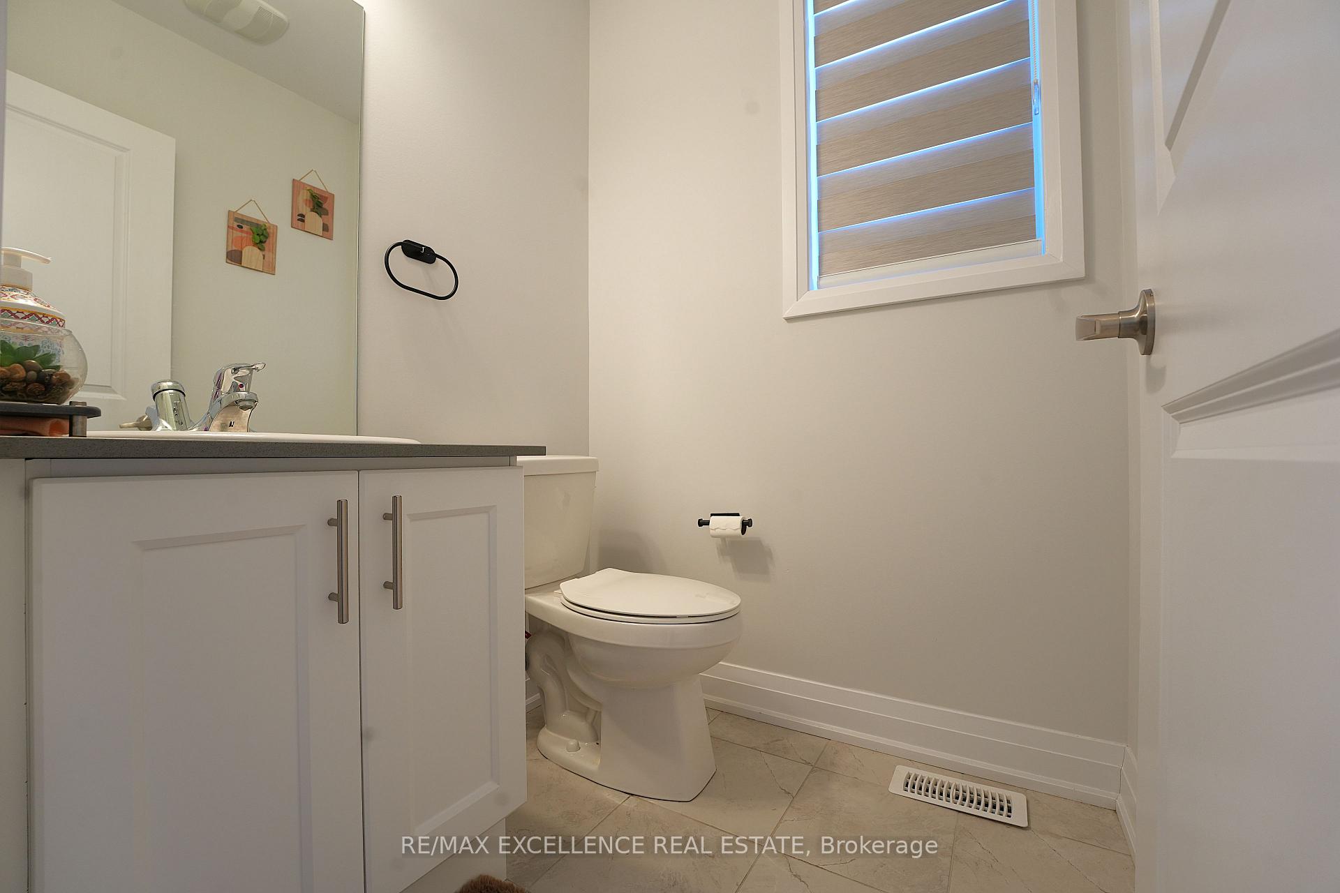 Photo 16 of 851 Queenston Boulevard, Woodstock, Woodstock - North — HOMEH