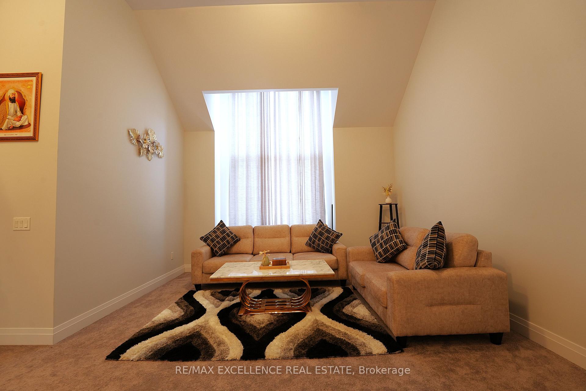Photo 17 of 851 Queenston Boulevard, Woodstock, Woodstock - North — HOMEH