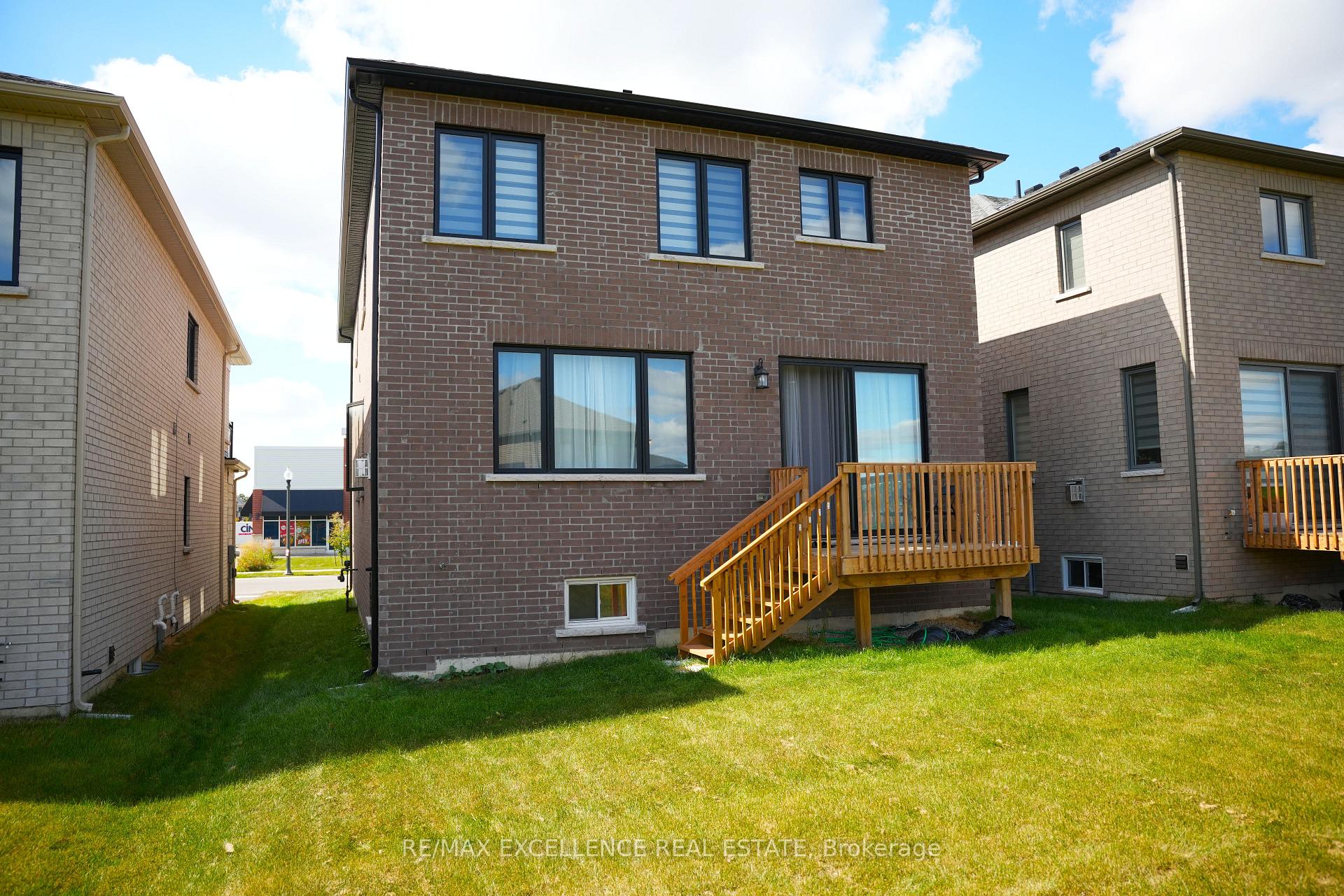 Photo 30 of 851 Queenston Boulevard, Woodstock, Woodstock - North — HOMEH