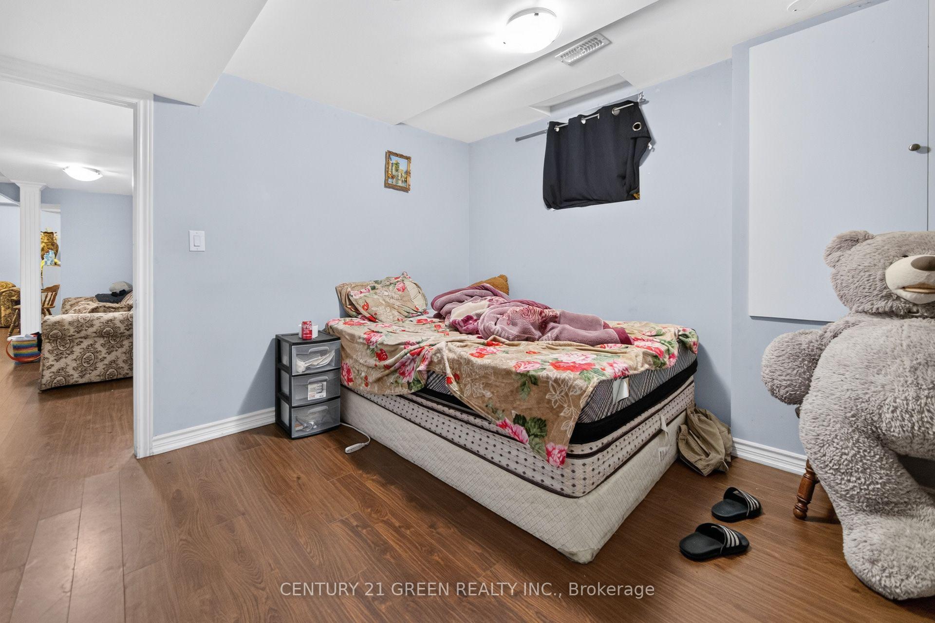 Photo 33 of 32 Attraction Drive, Brampton, Bram West — HOMEH