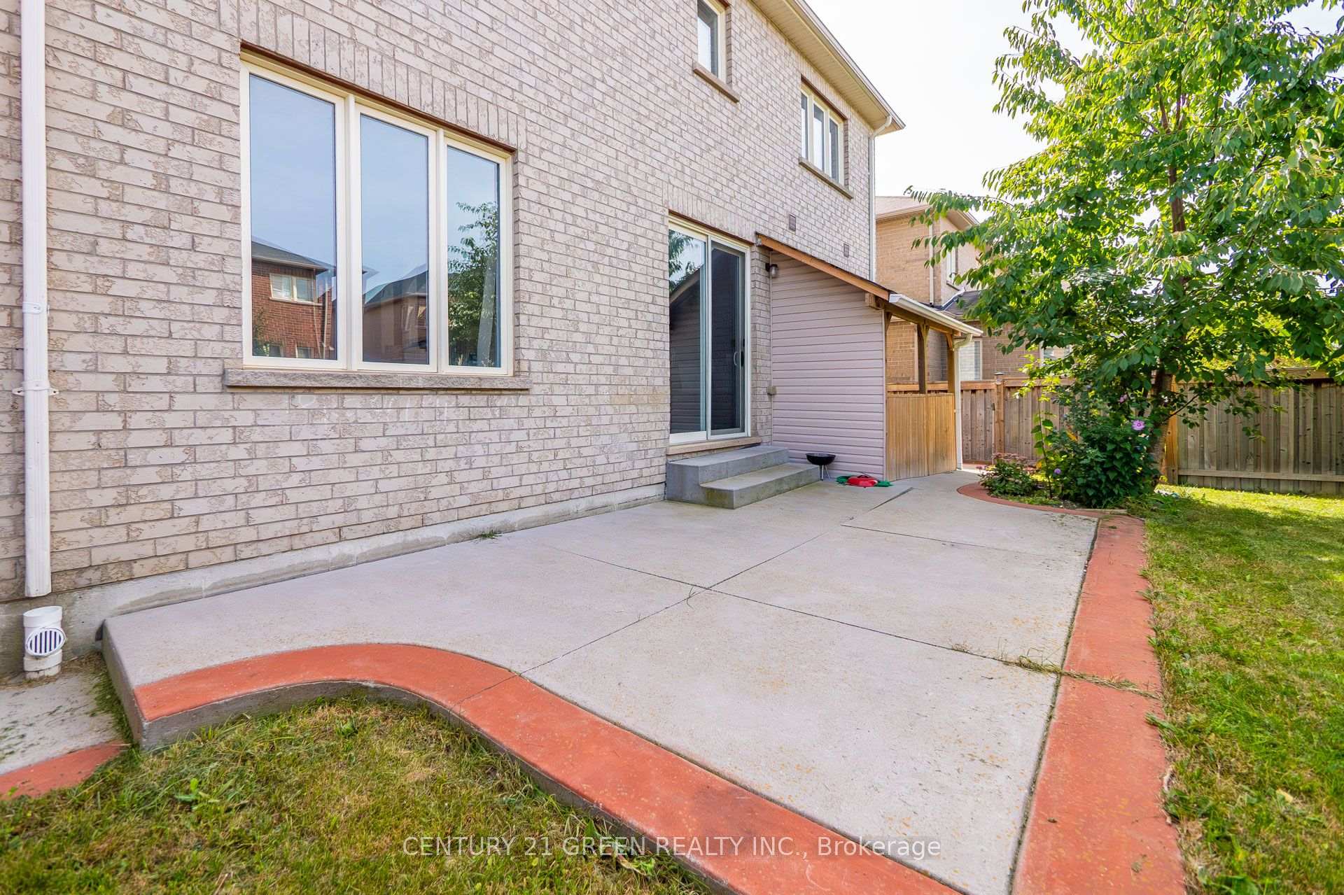 Photo 37 of 32 Attraction Drive, Brampton, Bram West — HOMEH