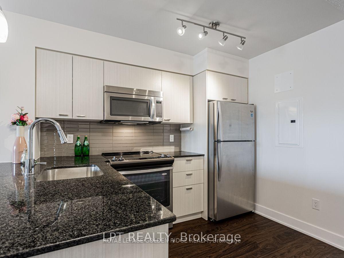 Photo 10 of Unit 1004, 88 Sheppard Avenue E, North York, Willowdale East — HOMEH