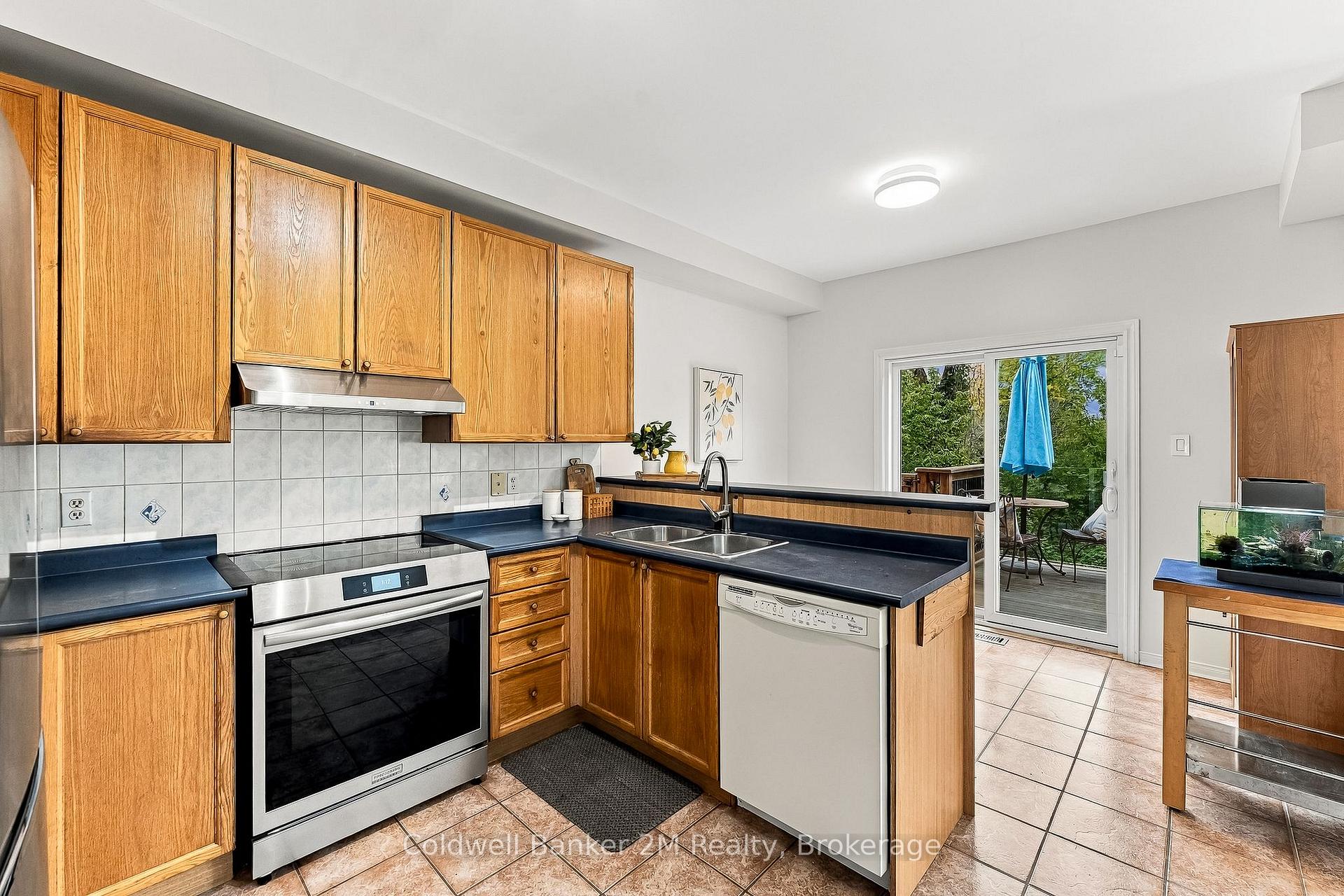 Photo 13 of 52 Marjoram Drive, Ajax, South East — HOMEH