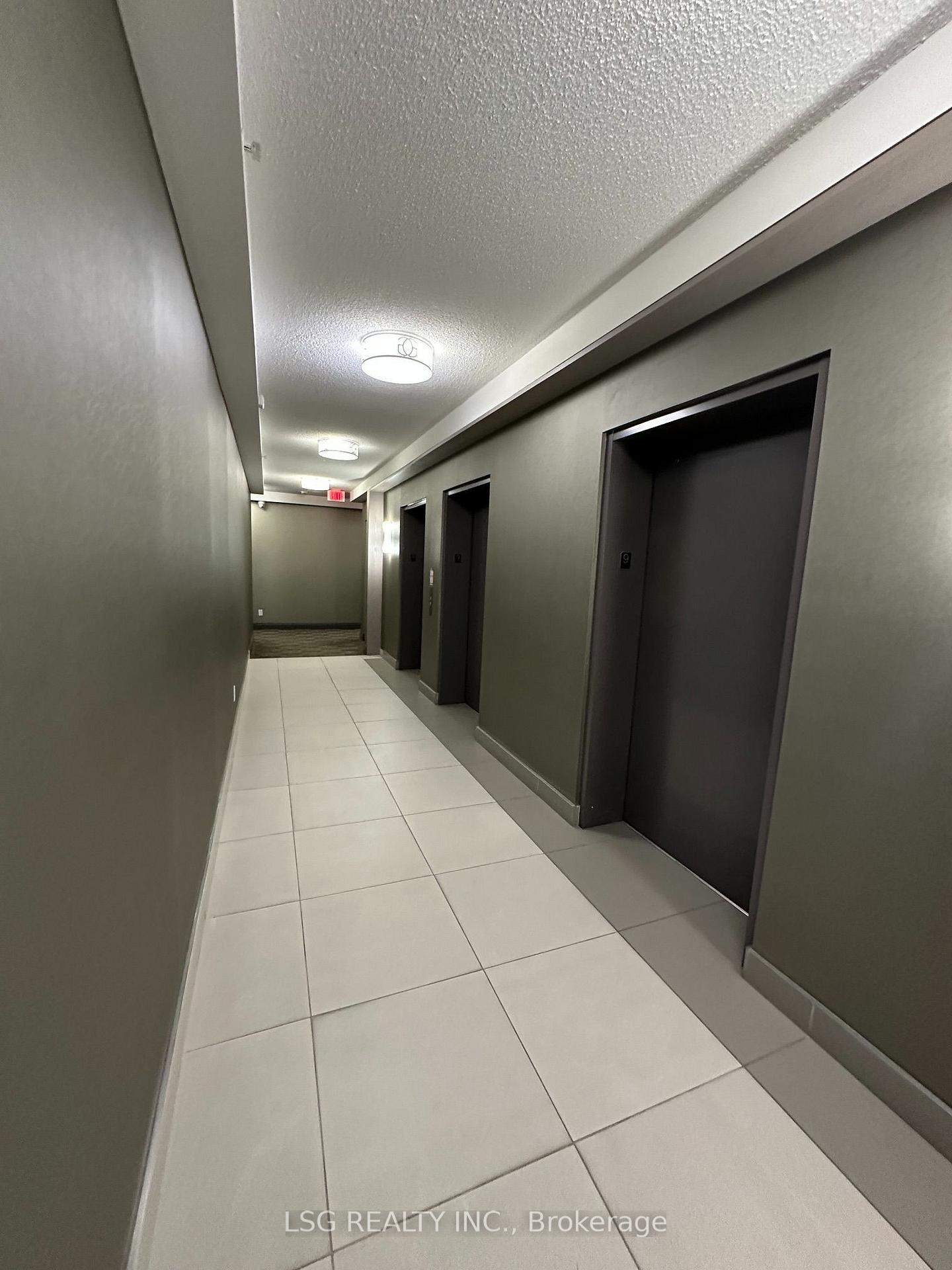 Photo 6 of Unit 902, 9088 Yonge Street, Richmond Hill, South Richvale — HOMEH