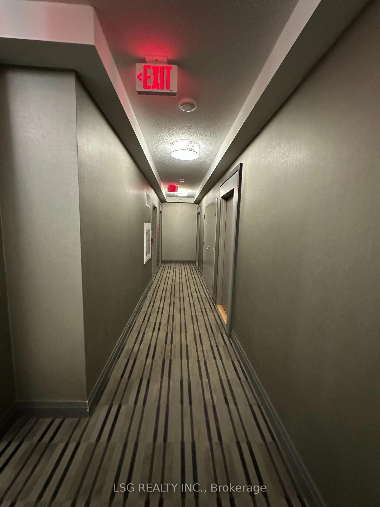 Photo 7 of Unit 902, 9088 Yonge Street, Richmond Hill, South Richvale — HOMEH
