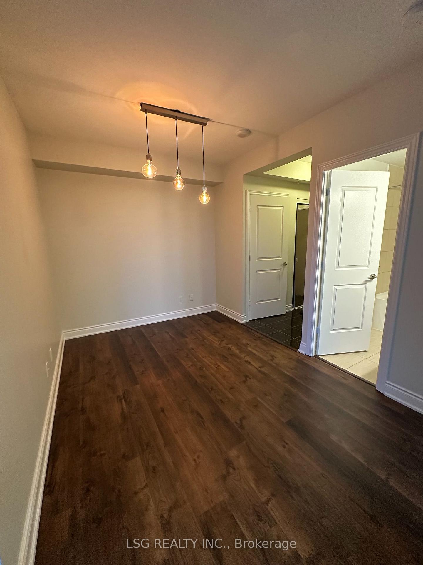 Photo 18 of Unit 902, 9088 Yonge Street, Richmond Hill, South Richvale — HOMEH