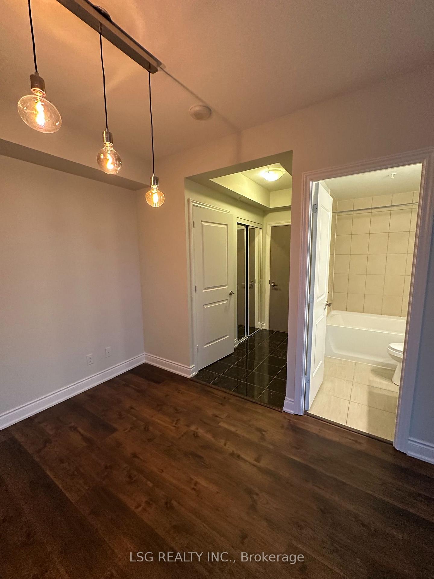 Photo 19 of Unit 902, 9088 Yonge Street, Richmond Hill, South Richvale — HOMEH
