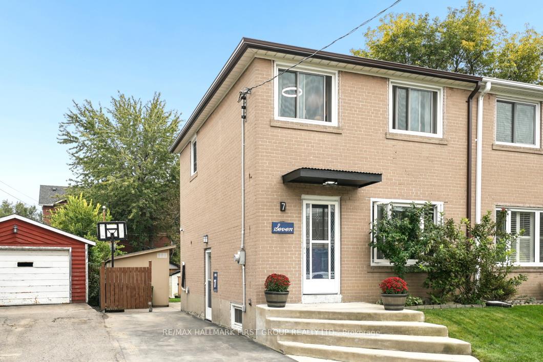 Photo 2 of 7 Ellendale Drive, Scarborough, Dorset Park — HOMEH