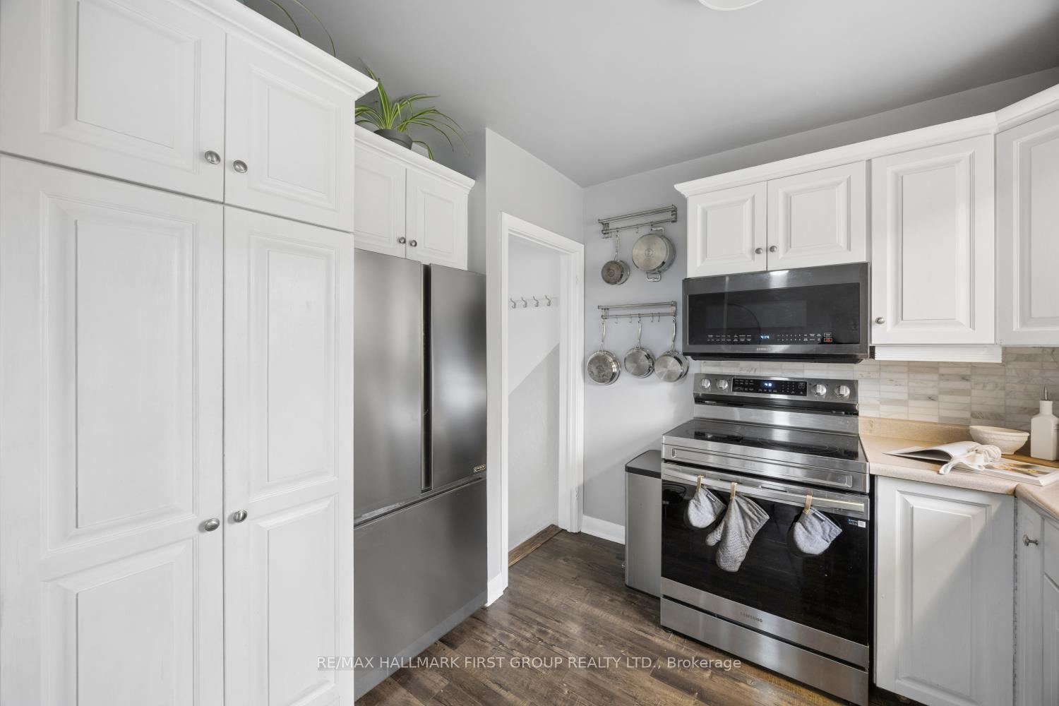 Photo 13 of 7 Ellendale Drive, Scarborough, Dorset Park — HOMEH