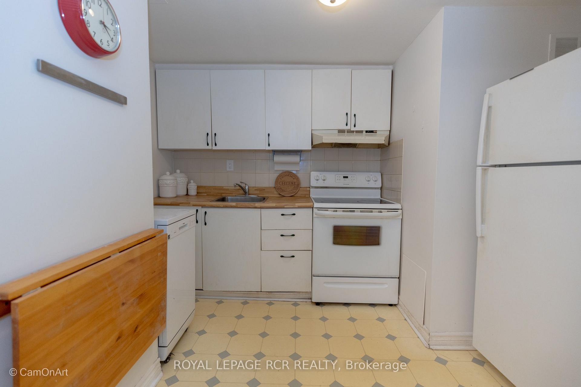 Photo 20 of 364 Dixon Boulevard, Newmarket, Central Newmarket — HOMEH