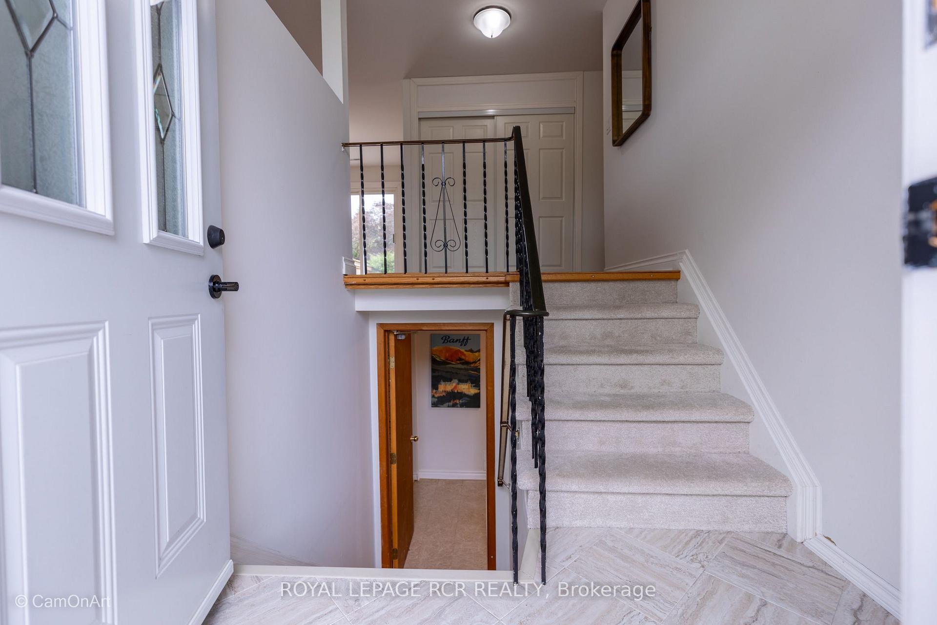 Photo 3 of 364 Dixon Boulevard, Newmarket, Central Newmarket — HOMEH