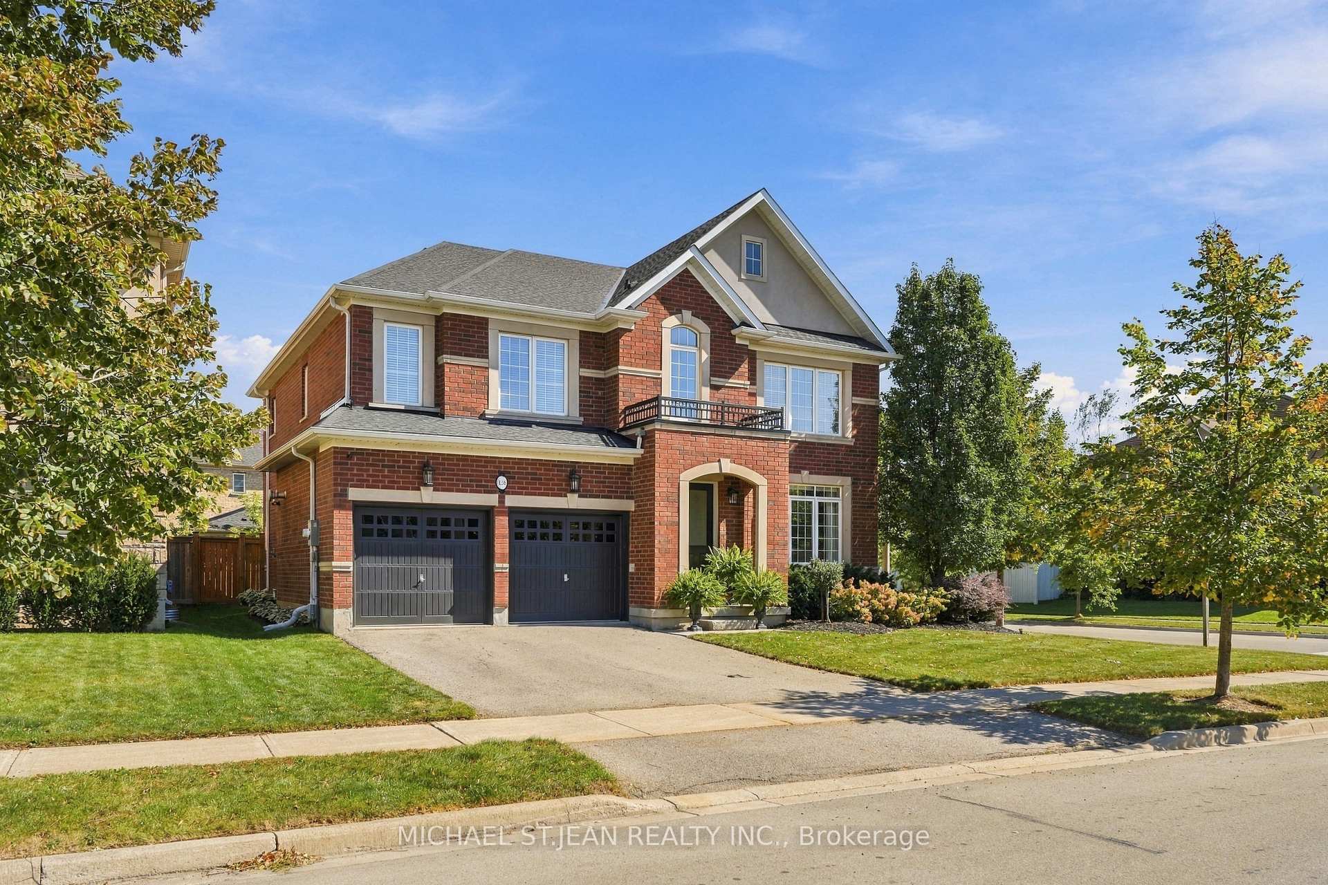 Photo 2 of 136 Sutherland Crescent, Hamilton, Ancaster — HOMEH