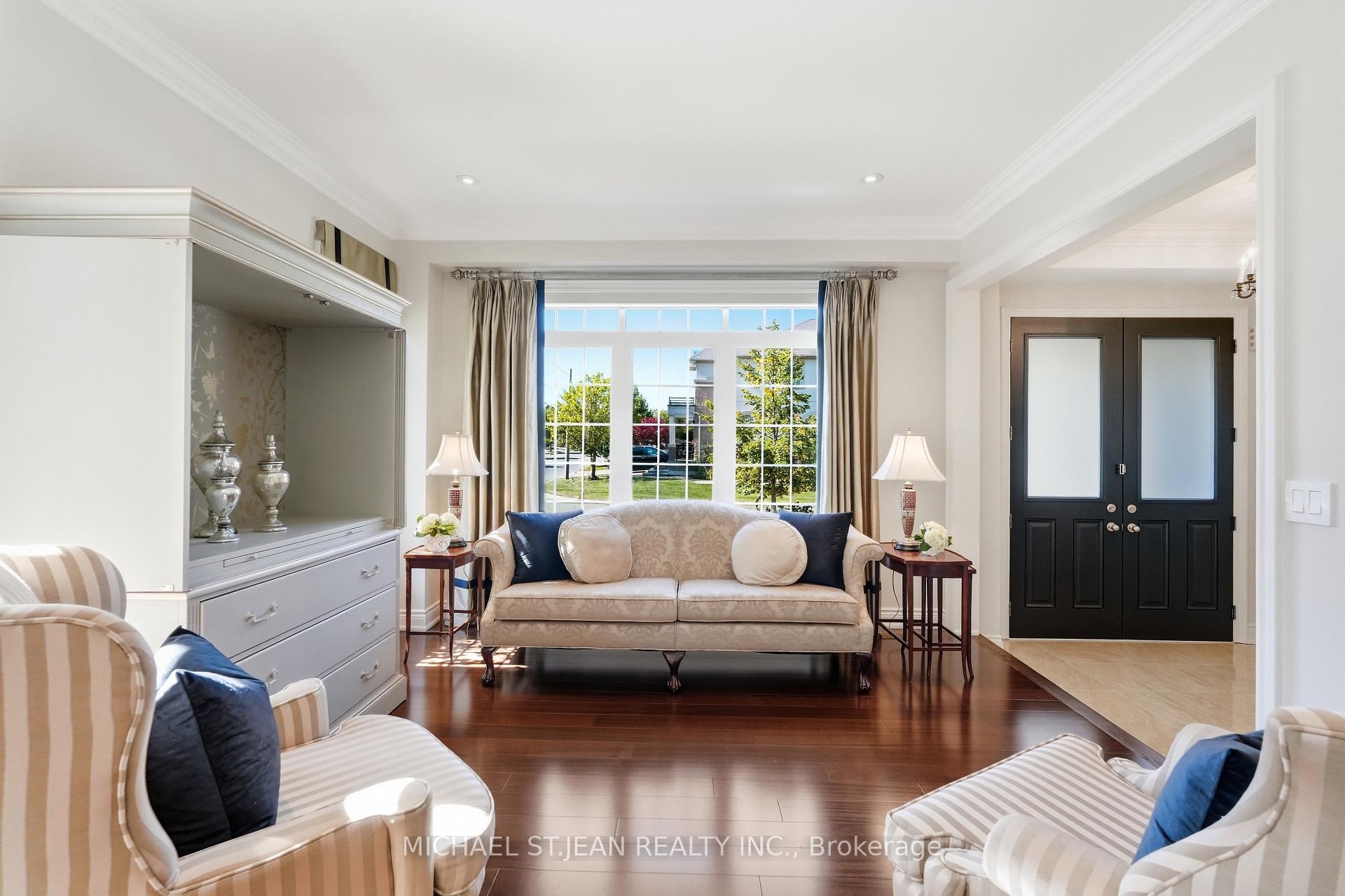 Photo 10 of 136 Sutherland Crescent, Hamilton, Ancaster — HOMEH