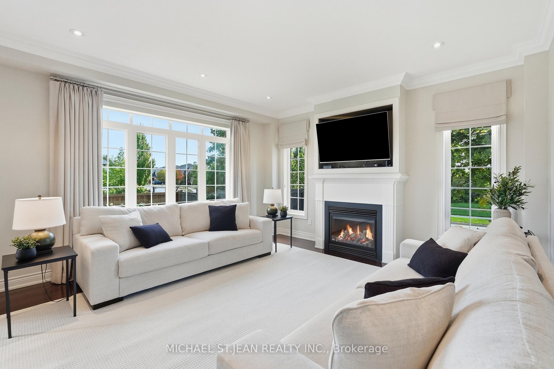 Photo 23 of 136 Sutherland Crescent, Hamilton, Ancaster — HOMEH