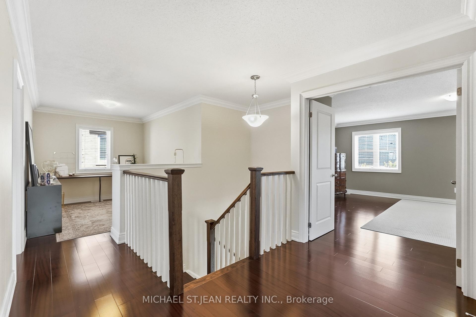 Photo 28 of 136 Sutherland Crescent, Hamilton, Ancaster — HOMEH