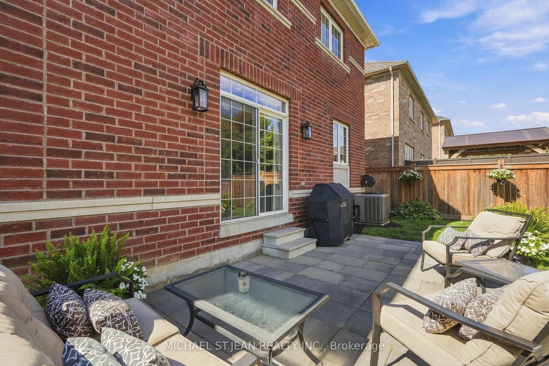 Photo 44 of 136 Sutherland Crescent, Hamilton, Ancaster — HOMEH