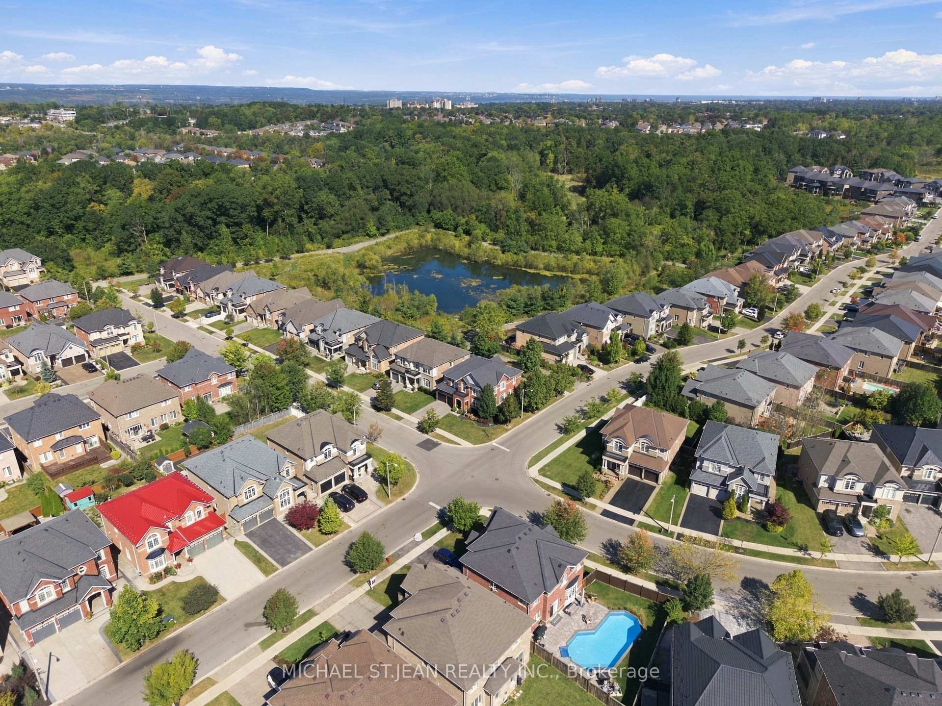 Photo 49 of 136 Sutherland Crescent, Hamilton, Ancaster — HOMEH