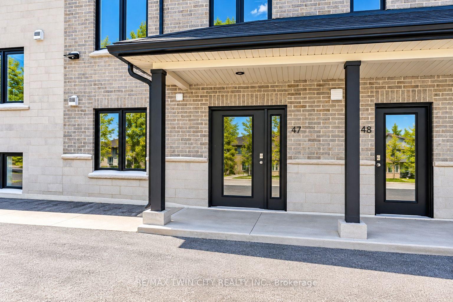 Photo 3 of Unit 47, 3202 Vivian Line, Stratford — HOMEH