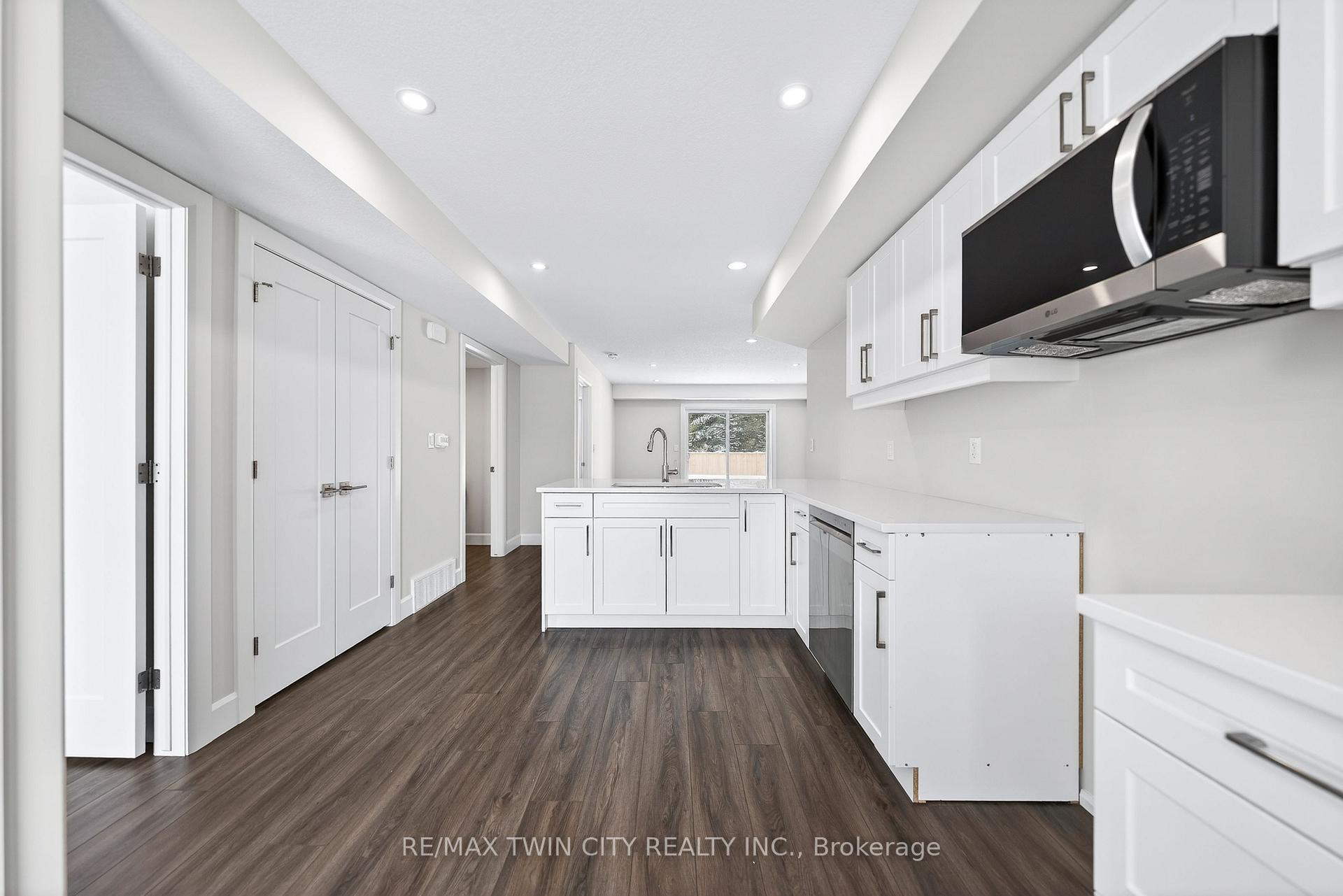 Photo 7 of Unit 47, 3202 Vivian Line, Stratford — HOMEH