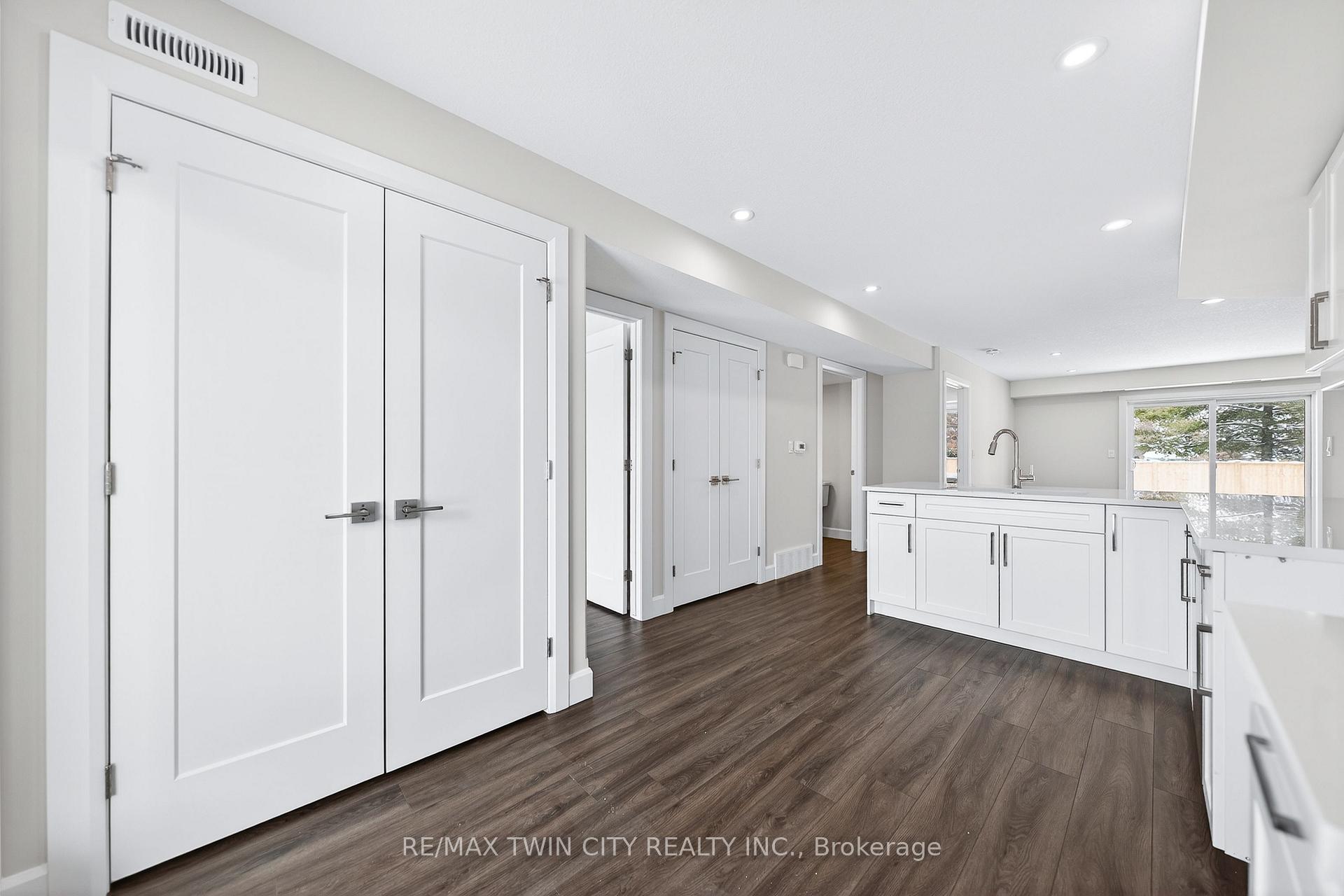 Photo 8 of Unit 47, 3202 Vivian Line, Stratford — HOMEH