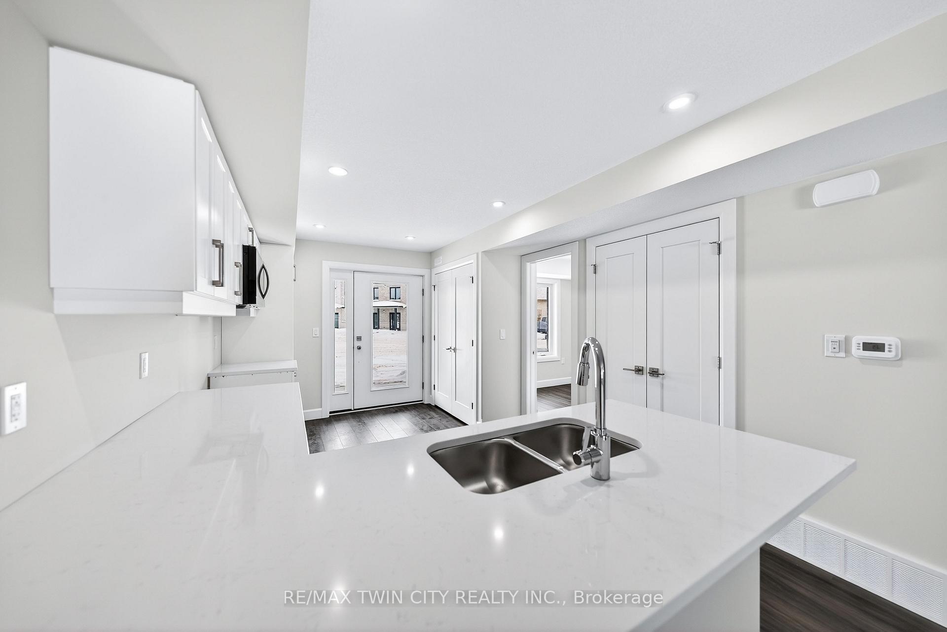 Photo 14 of Unit 47, 3202 Vivian Line, Stratford — HOMEH