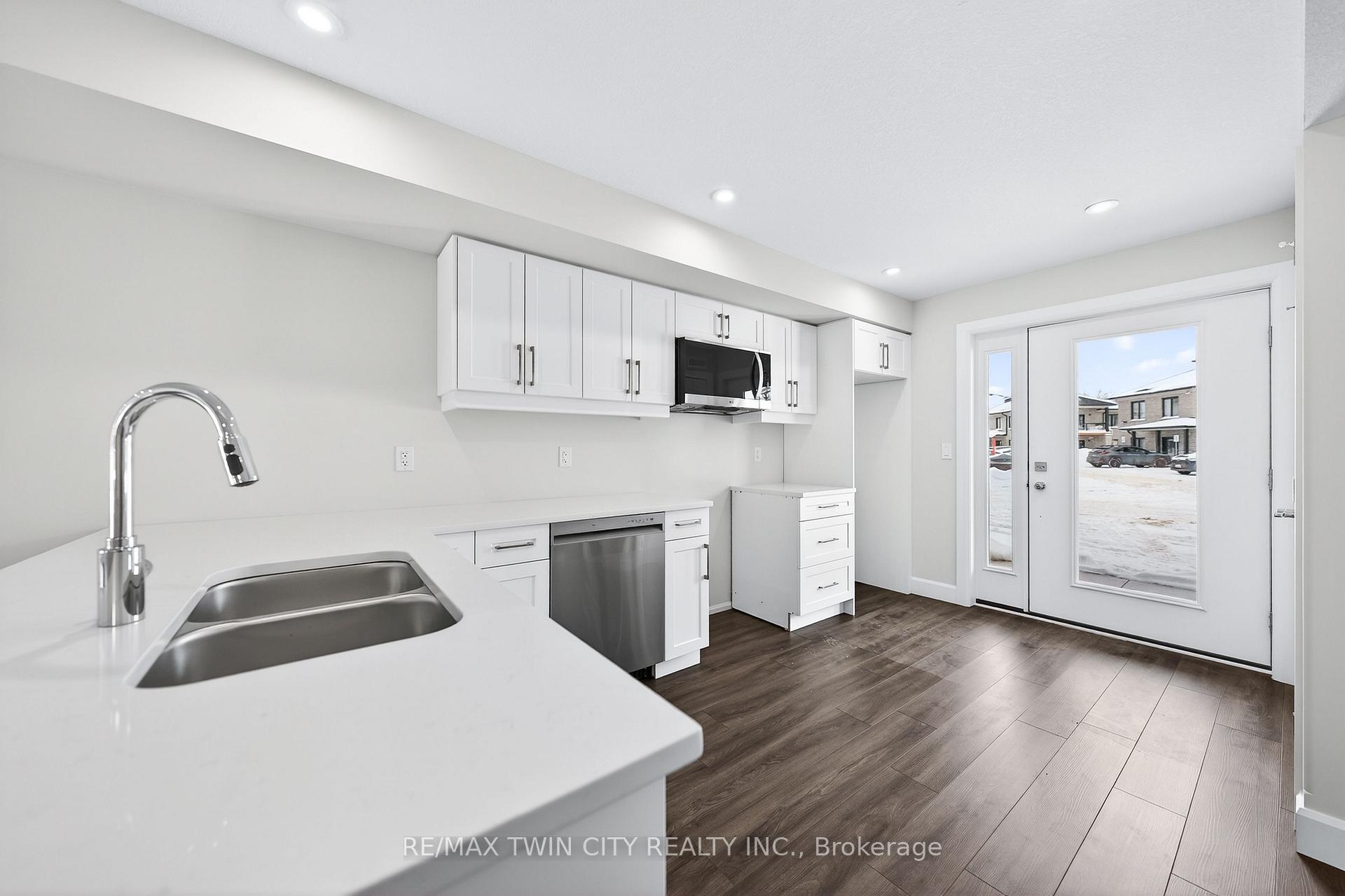 Photo 15 of Unit 47, 3202 Vivian Line, Stratford — HOMEH