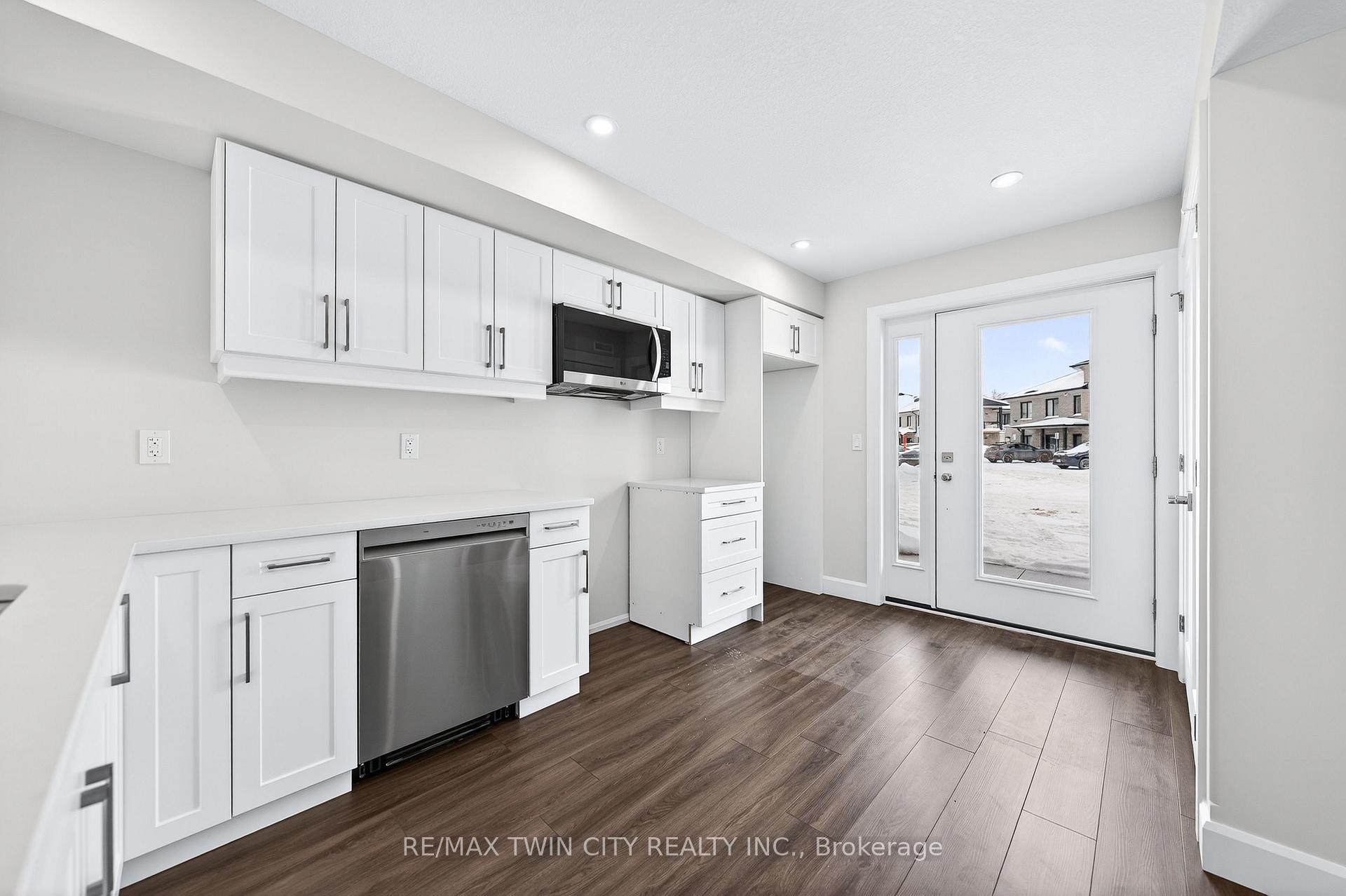 Photo 16 of Unit 47, 3202 Vivian Line, Stratford — HOMEH