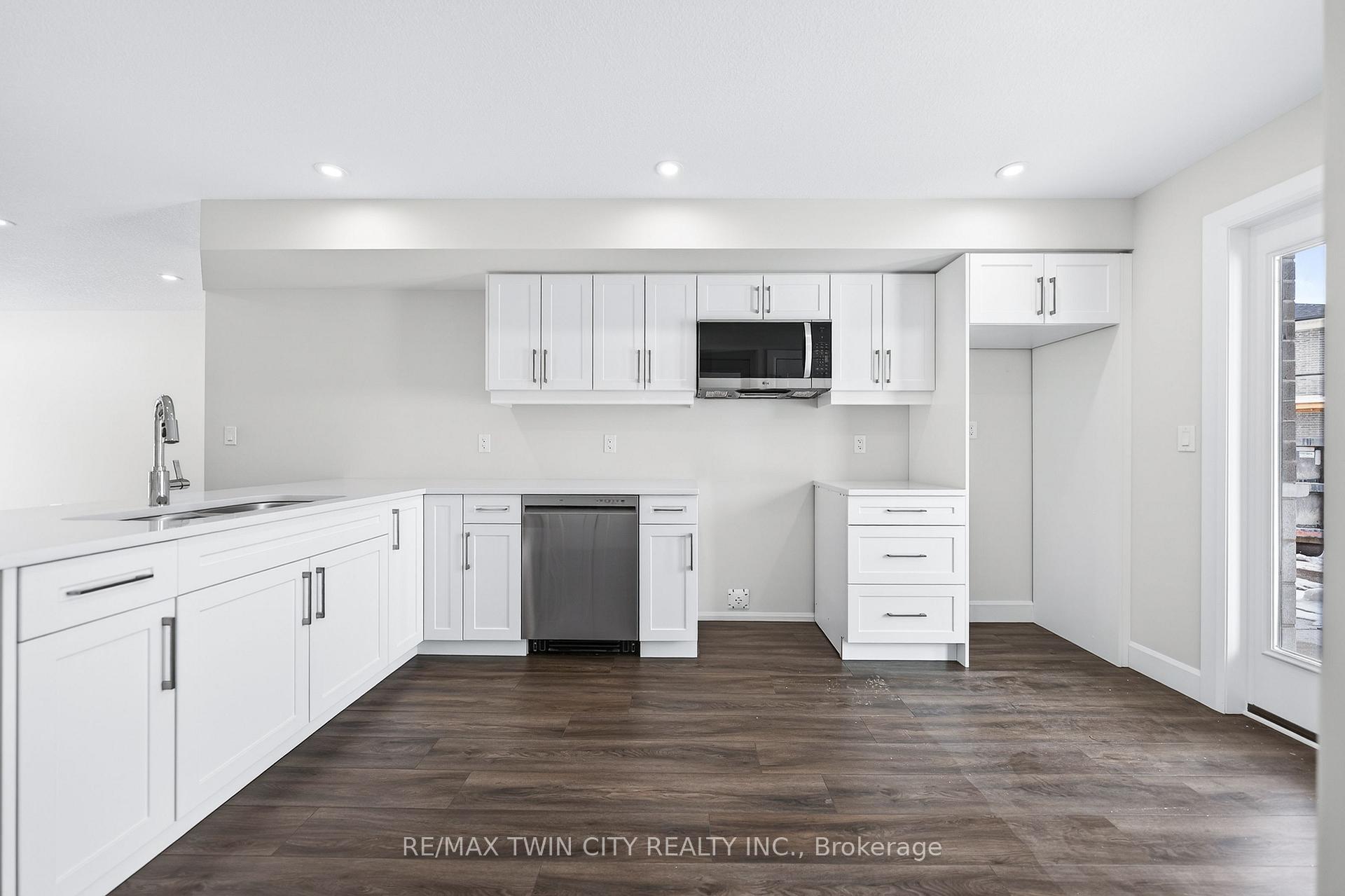 Photo 17 of Unit 47, 3202 Vivian Line, Stratford — HOMEH