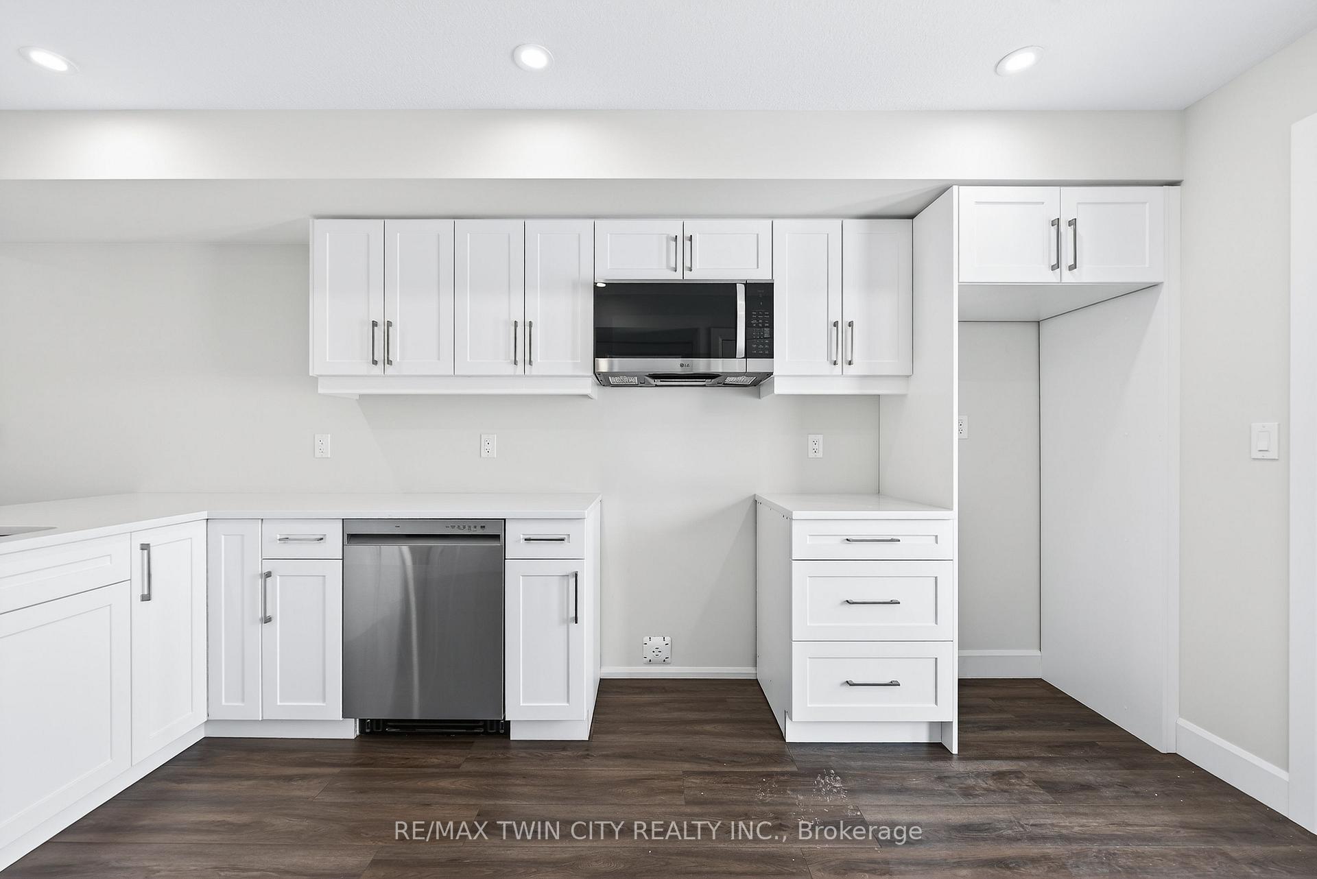 Photo 18 of Unit 47, 3202 Vivian Line, Stratford — HOMEH