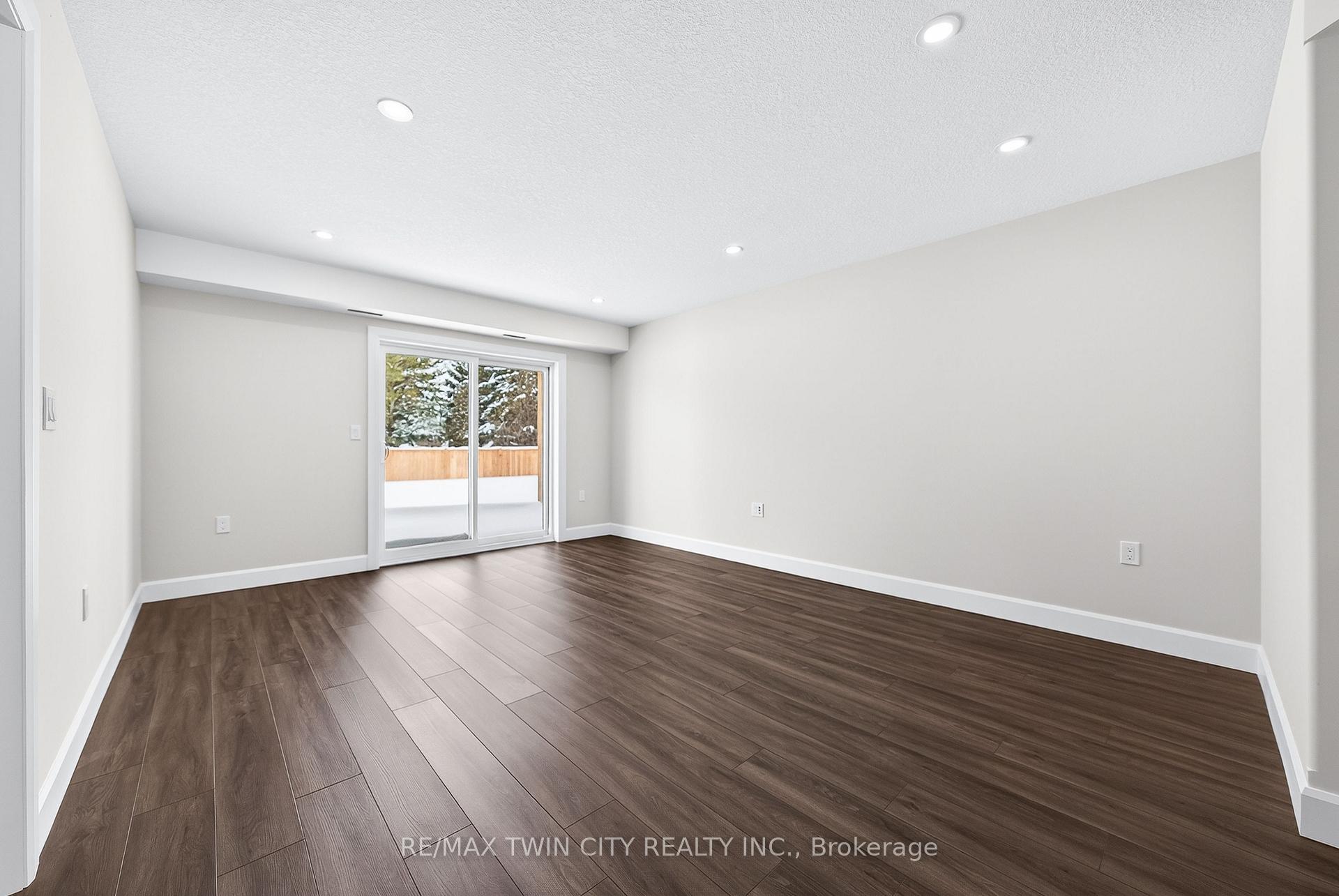 Photo 19 of Unit 47, 3202 Vivian Line, Stratford — HOMEH