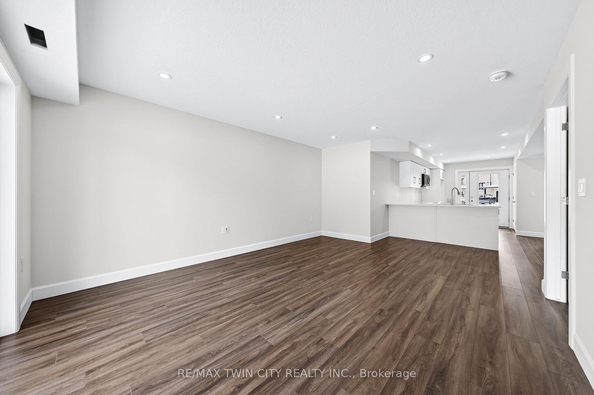Photo 20 of Unit 47, 3202 Vivian Line, Stratford — HOMEH