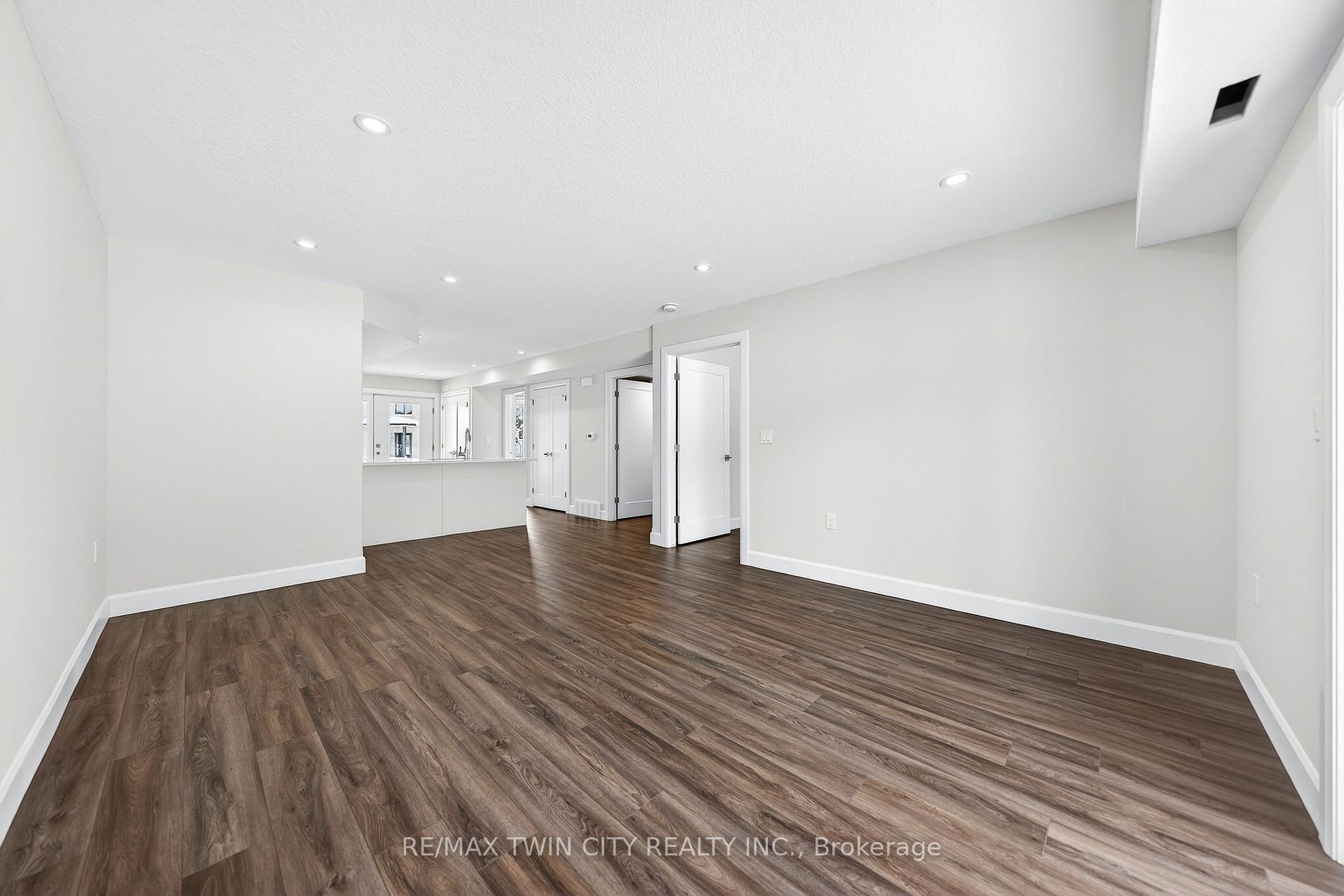 Photo 21 of Unit 47, 3202 Vivian Line, Stratford — HOMEH