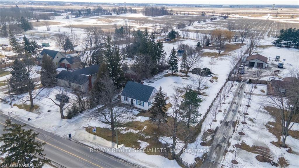 Photo 1 of 9697 Dickenson Road, Hamilton, Mount Hope — HOMEH