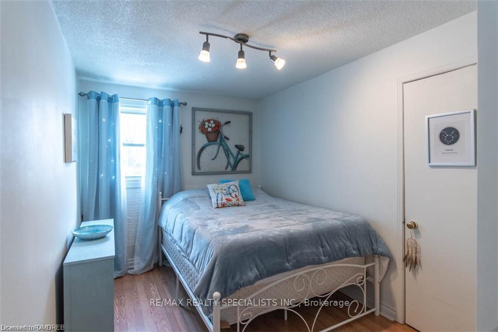 Photo 13 of 9697 Dickenson Road, Hamilton, Mount Hope — HOMEH