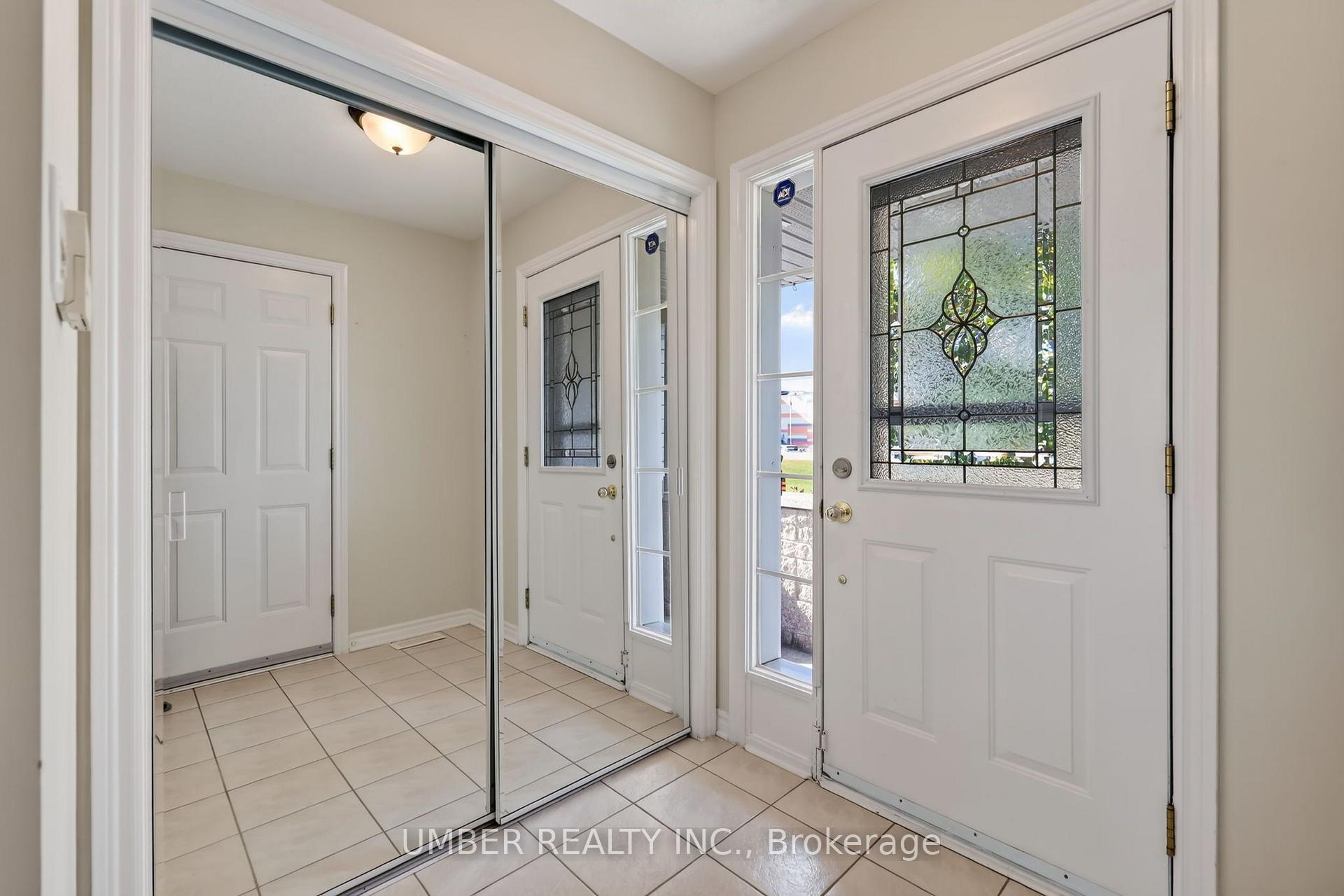 Photo 4 of 5539 Doctor Leach Drive, Ottawa, Manotick Village & Manotick Estates — HOMEH
