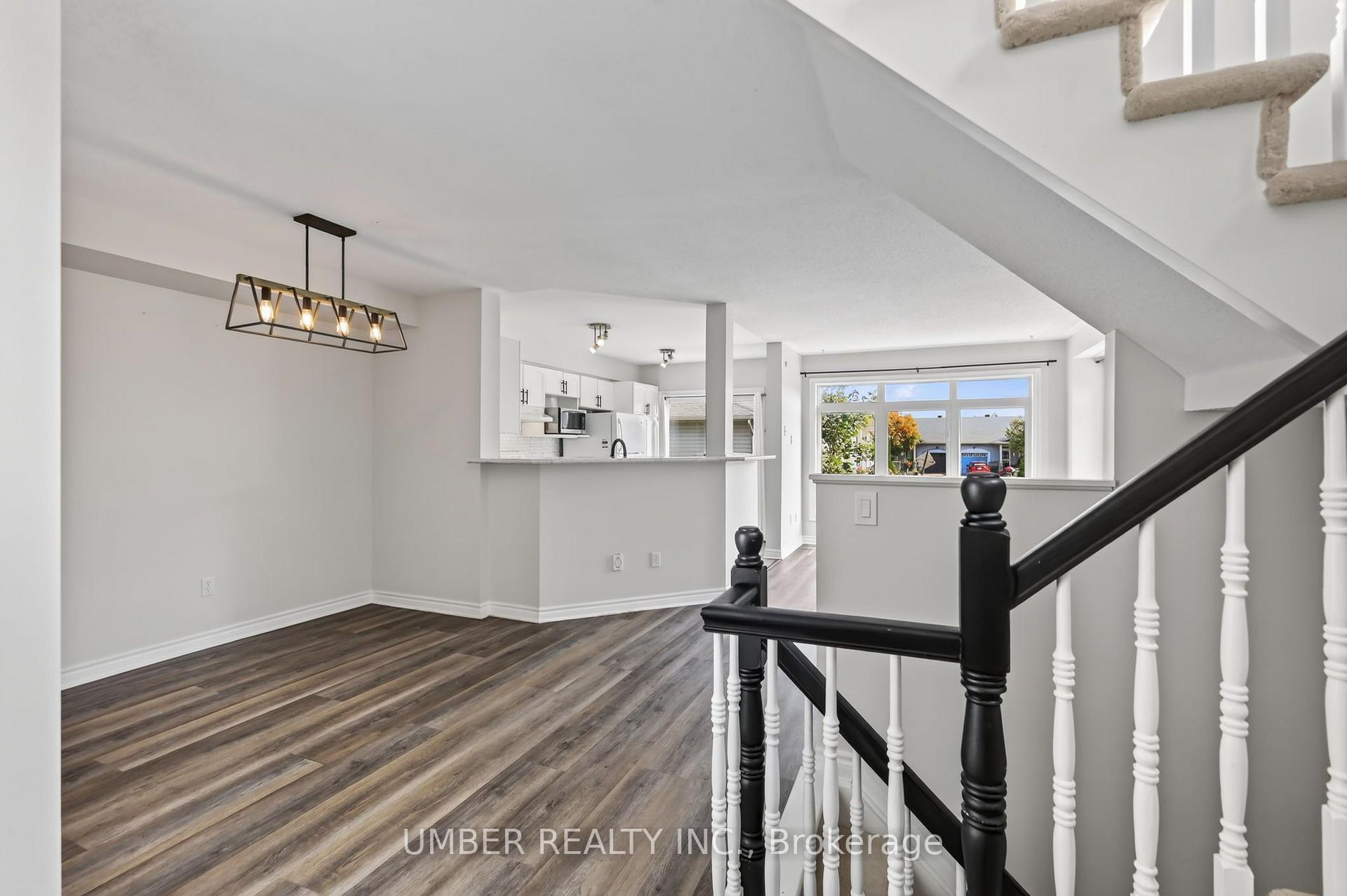 Photo 5 of 5539 Doctor Leach Drive, Ottawa, Manotick Village & Manotick Estates — HOMEH
