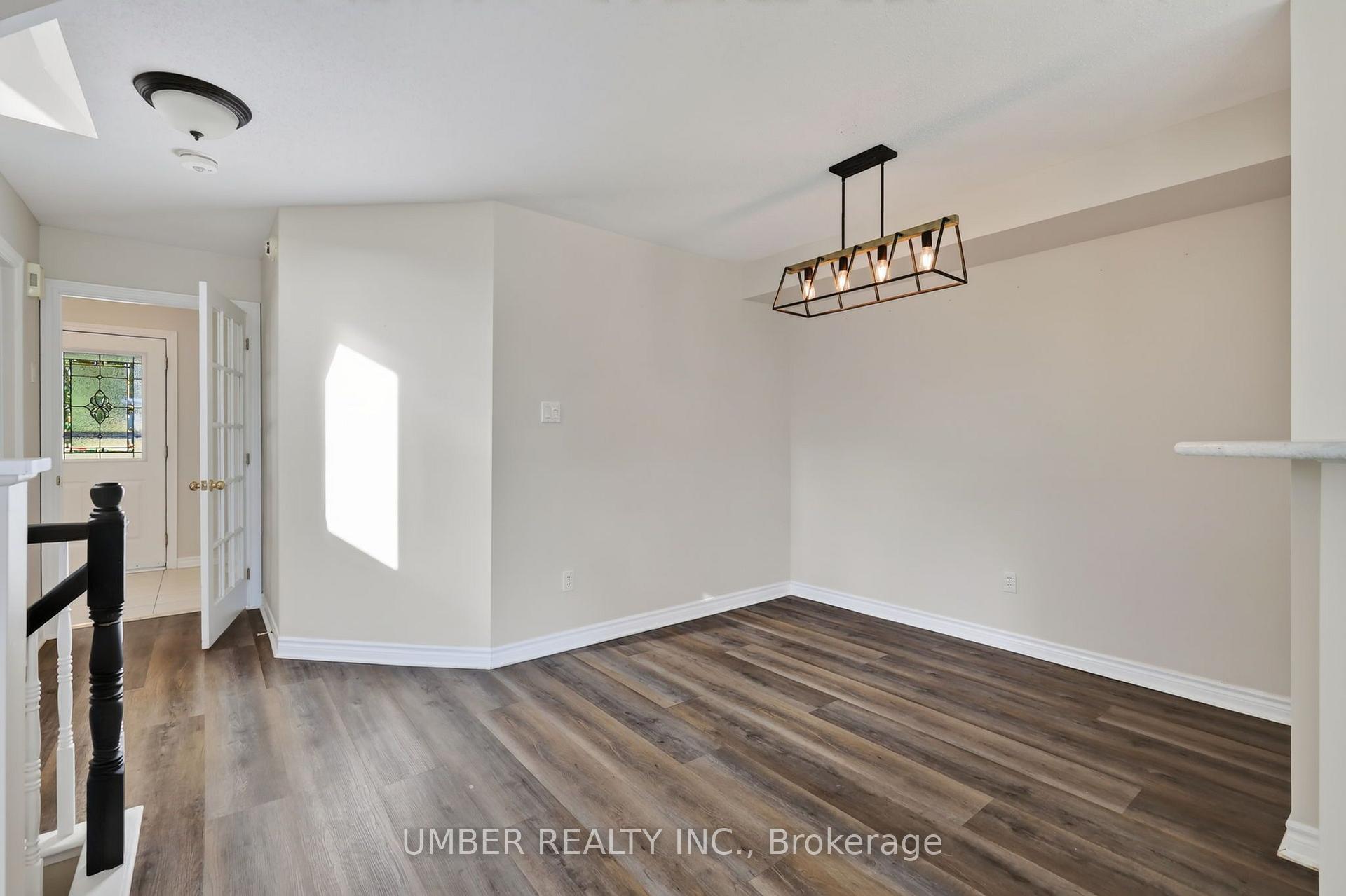 Photo 6 of 5539 Doctor Leach Drive, Ottawa, Manotick Village & Manotick Estates — HOMEH
